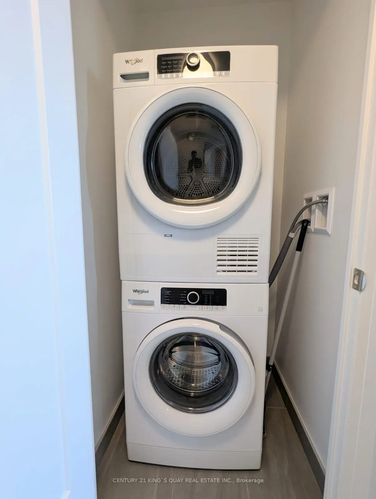 Photo 10 of Unit 3308, 8 Water Walk Drive, Markham, Unionville — HOMEH