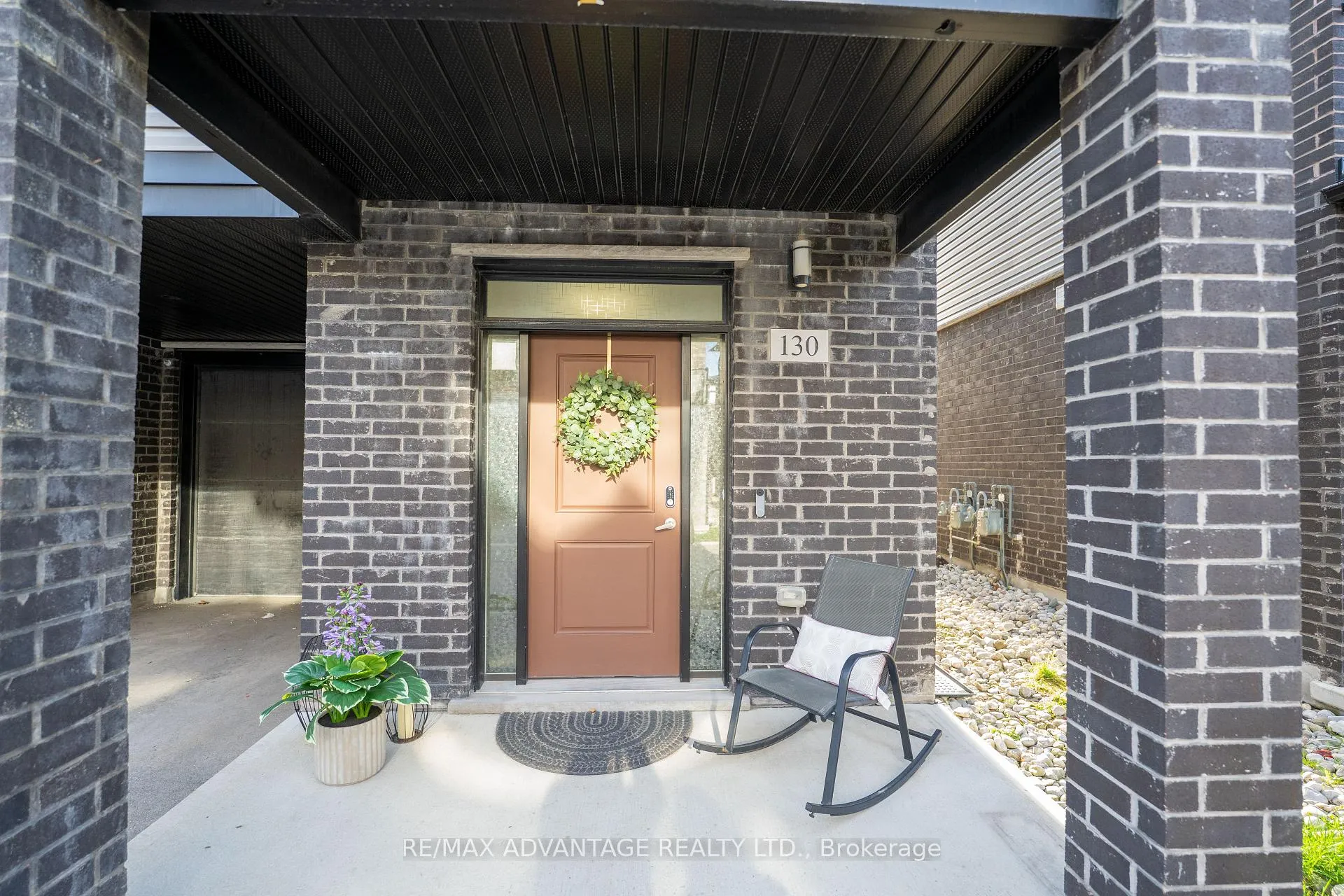 Photo 2 of Unit 66, 3260 Singleton Avenue, London, South W — HOMEH