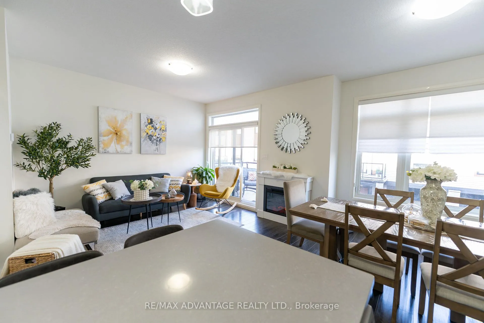 Photo 4 of Unit 66, 3260 Singleton Avenue, London, South W — HOMEH