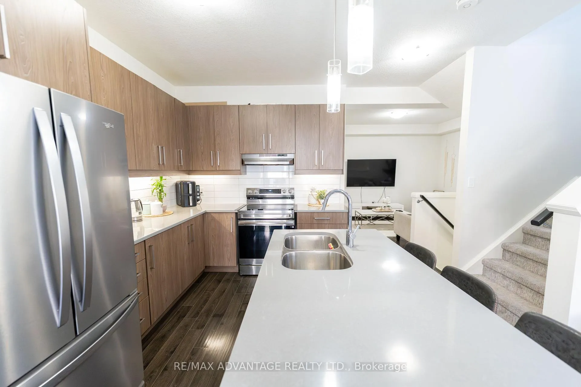 Photo 9 of Unit 66, 3260 Singleton Avenue, London, South W — HOMEH