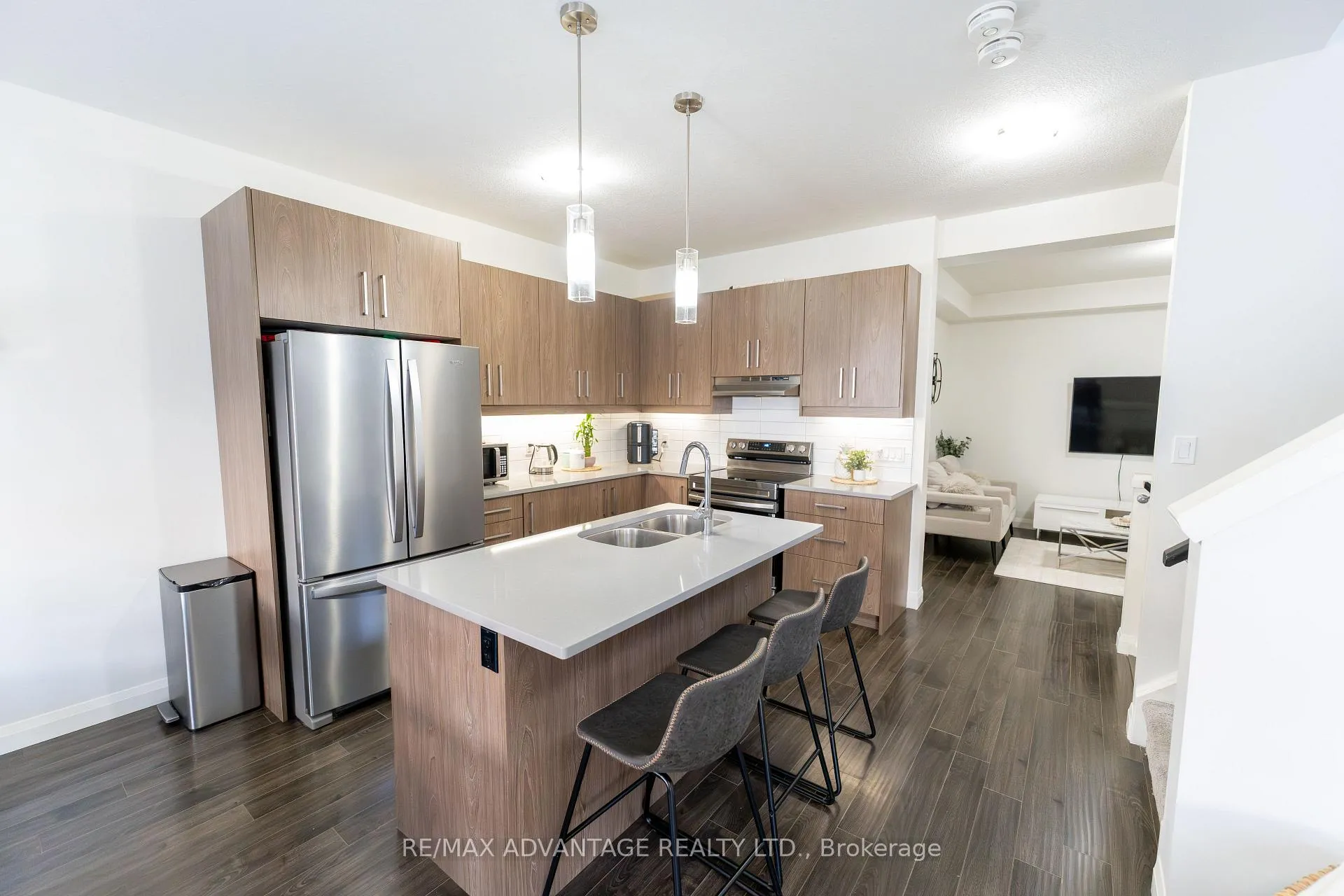 Photo 10 of Unit 66, 3260 Singleton Avenue, London, South W — HOMEH