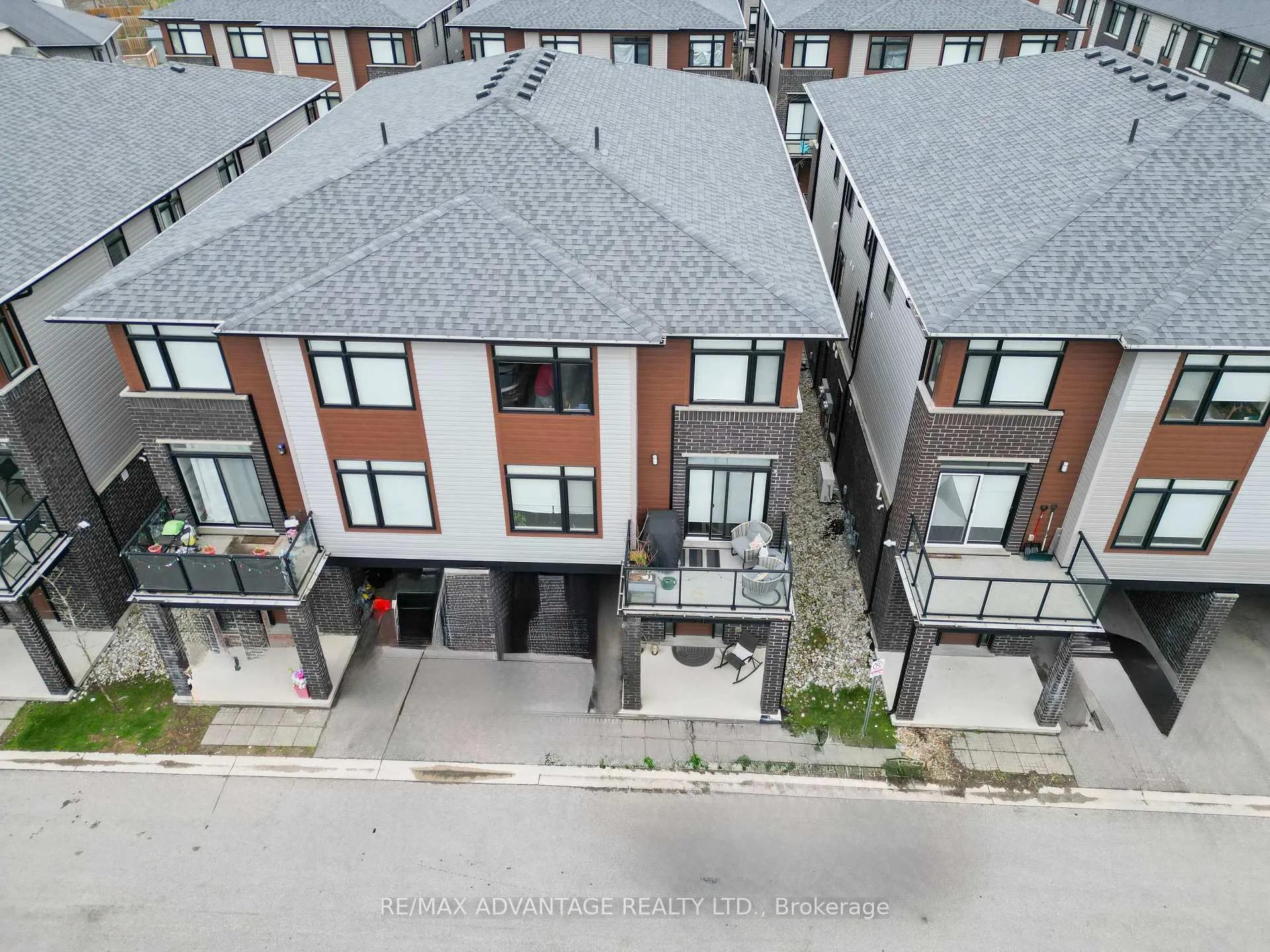 Photo 26 of Unit 66, 3260 Singleton Avenue, London, South W — HOMEH