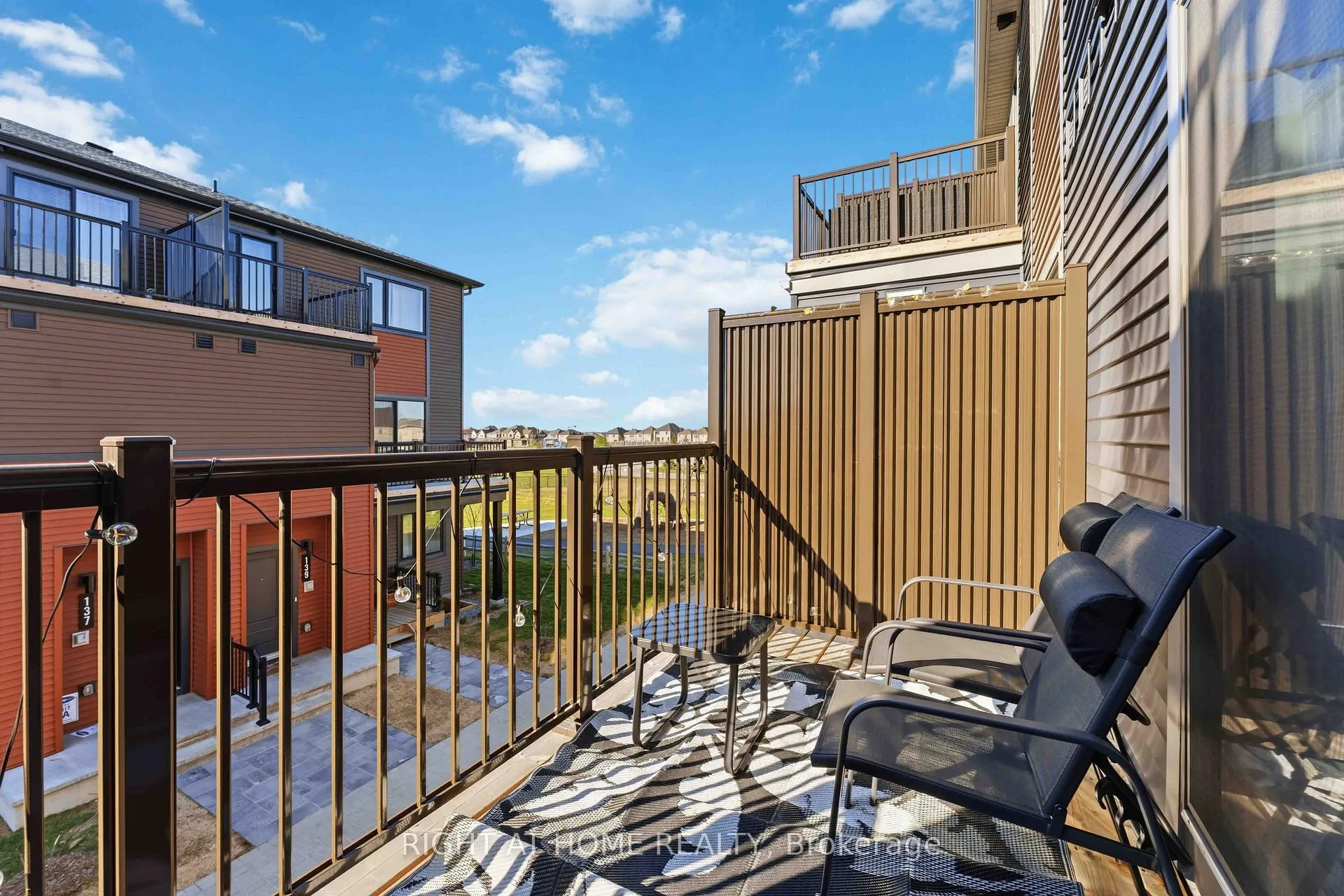 Photo 4 of 145 David Lewis Private, Ottawa, Avalon West — HOMEH