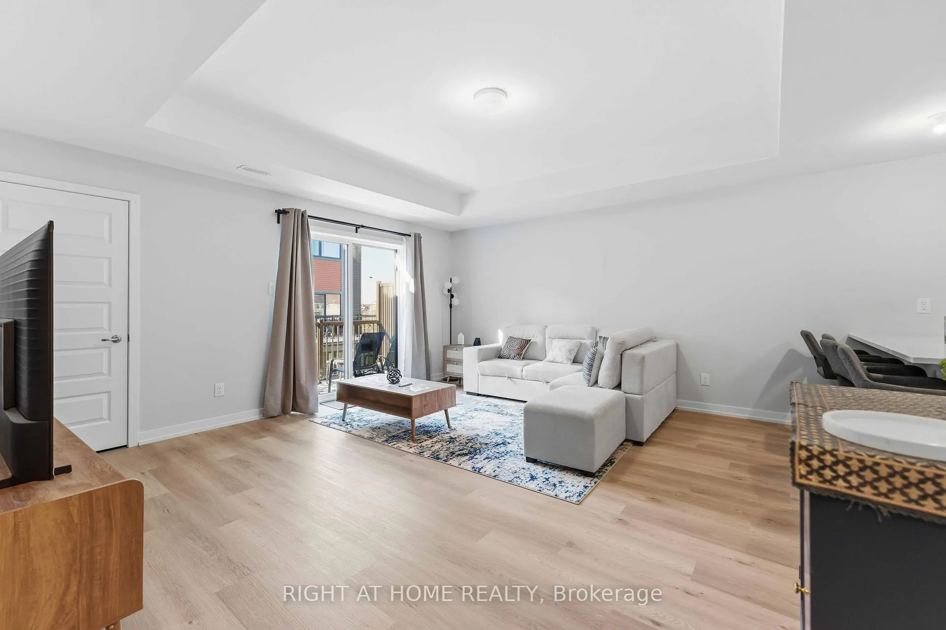 Photo 6 of 145 David Lewis Private, Ottawa, Avalon West — HOMEH