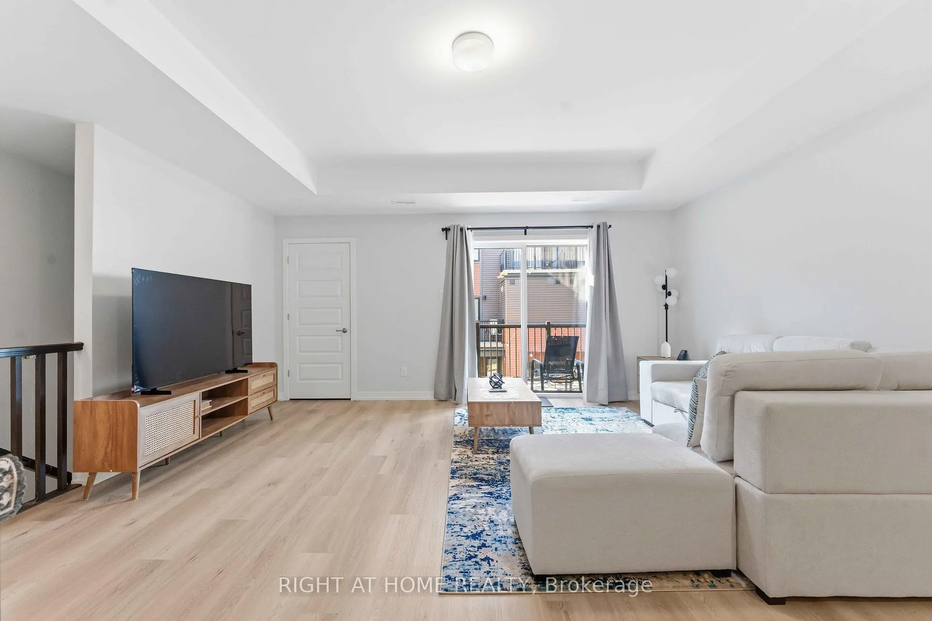 Photo 10 of 145 David Lewis Private, Ottawa, Avalon West — HOMEH
