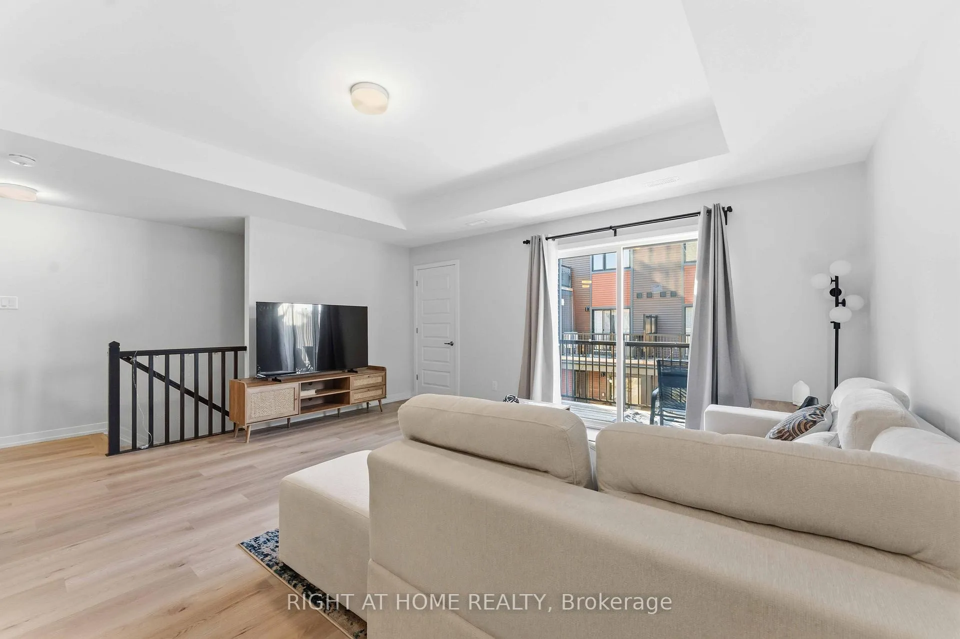 Photo 11 of 145 David Lewis Private, Ottawa, Avalon West — HOMEH