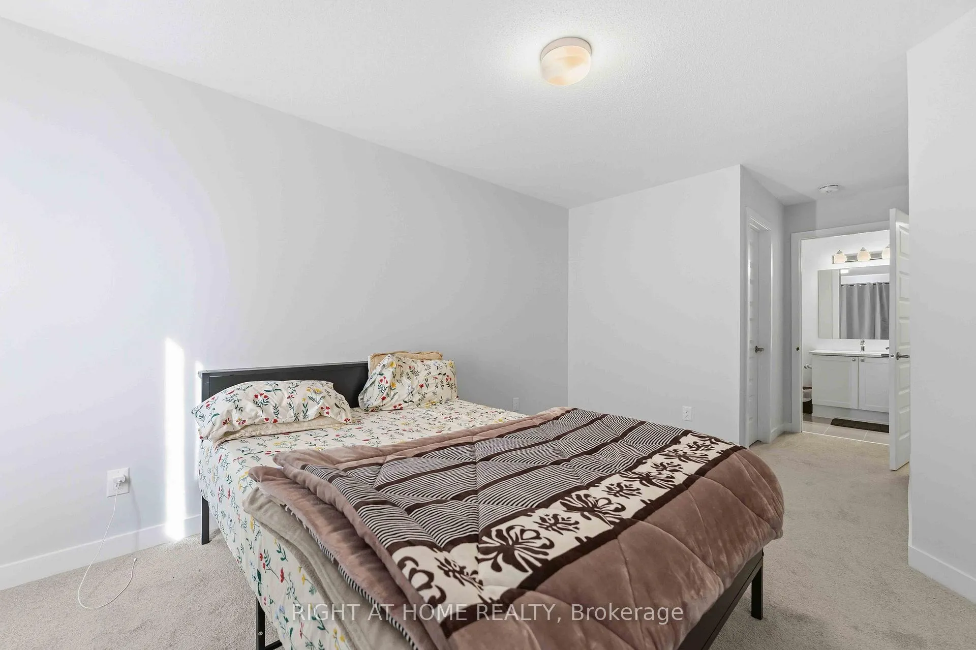Photo 16 of 145 David Lewis Private, Ottawa, Avalon West — HOMEH