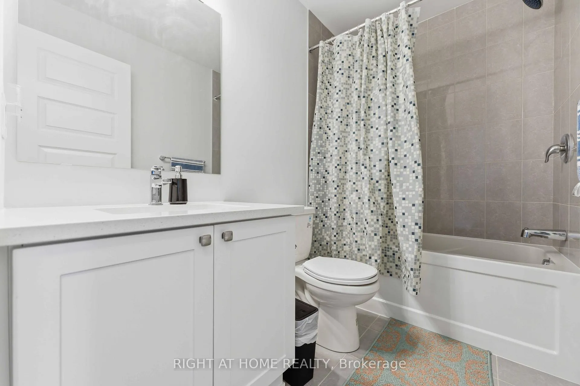 Photo 20 of 145 David Lewis Private, Ottawa, Avalon West — HOMEH