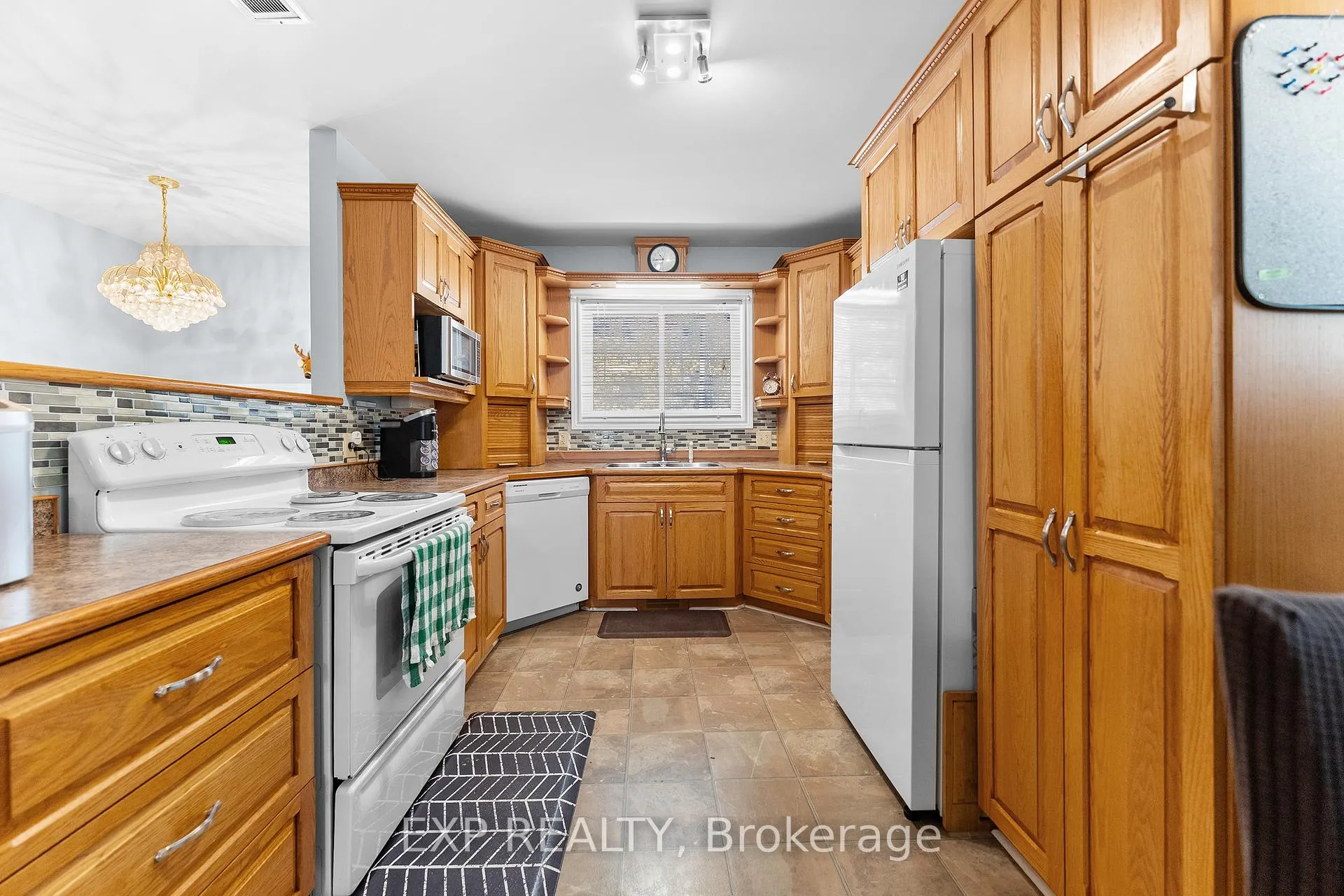Photo 13 of 39790 A Combermere Road, Madawaska Valley, Madawaska Valley — HOMEH