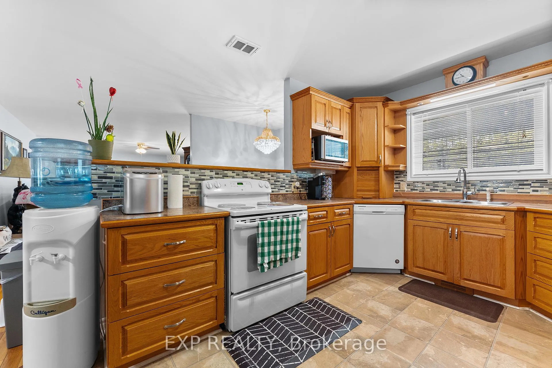 Photo 14 of 39790 A Combermere Road, Madawaska Valley, Madawaska Valley — HOMEH