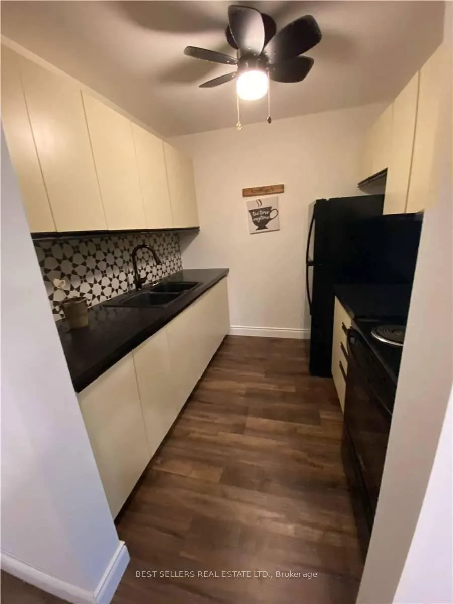 Photo 13 of Unit F3, 171 Edge Hill Drive, Barrie, Innishore — HOMEH