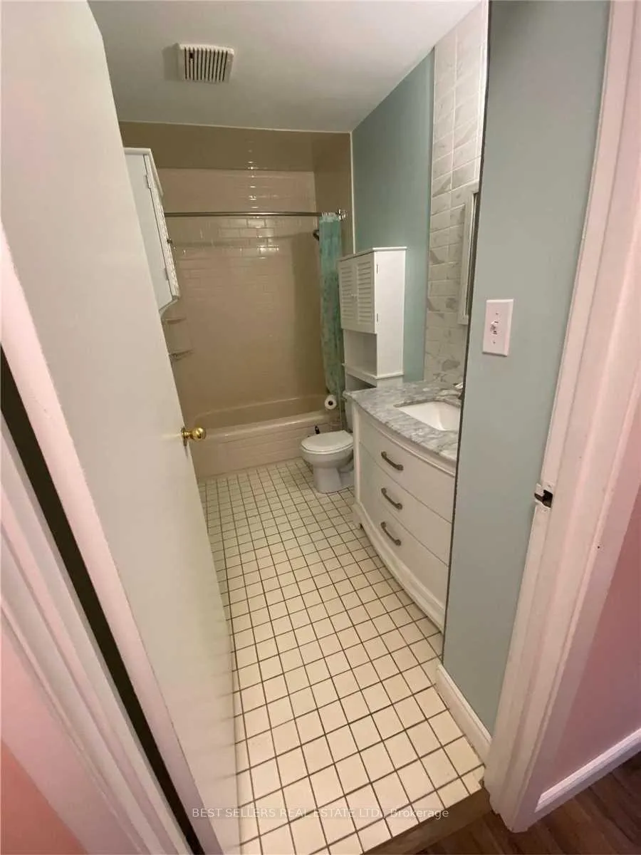 Photo 17 of Unit F3, 171 Edge Hill Drive, Barrie, Innishore — HOMEH