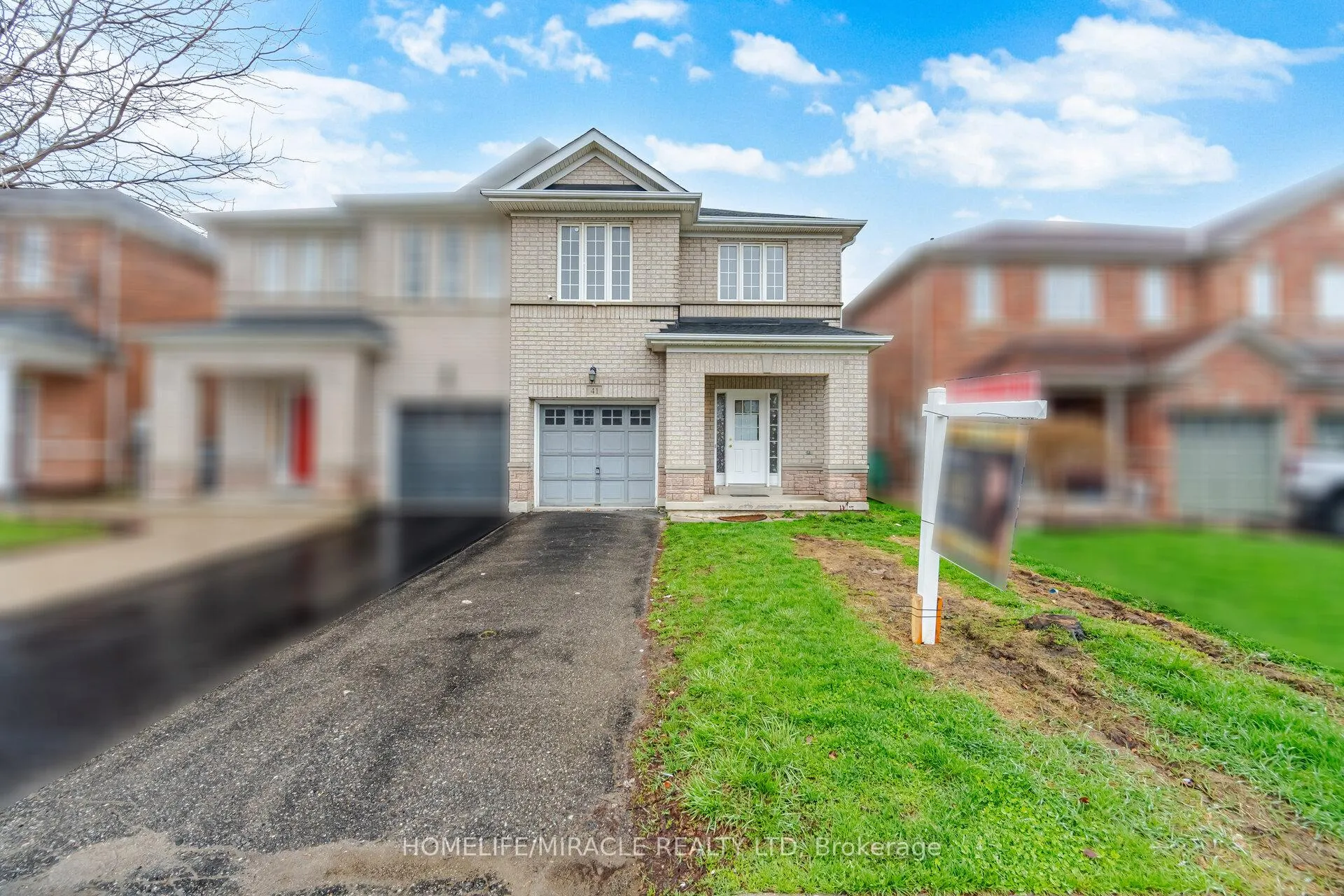 Photo 3 of 41 Hollingsworth Circle, Brampton, Fletcher's Meadow — HOMEH
