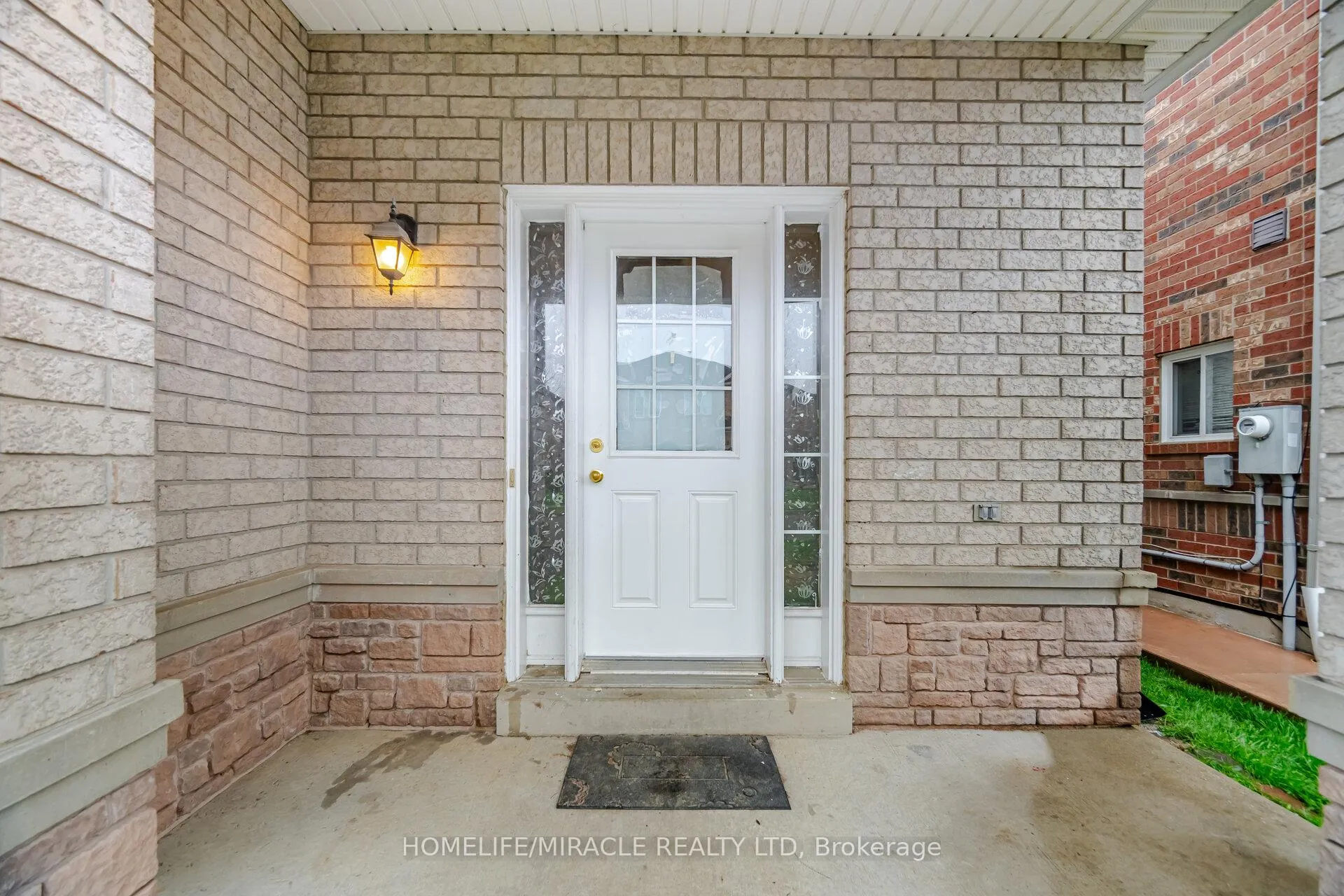 Photo 4 of 41 Hollingsworth Circle, Brampton, Fletcher's Meadow — HOMEH
