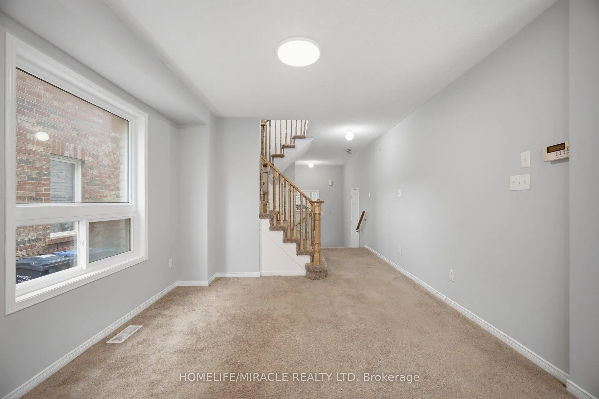 Photo 8 of 41 Hollingsworth Circle, Brampton, Fletcher's Meadow — HOMEH