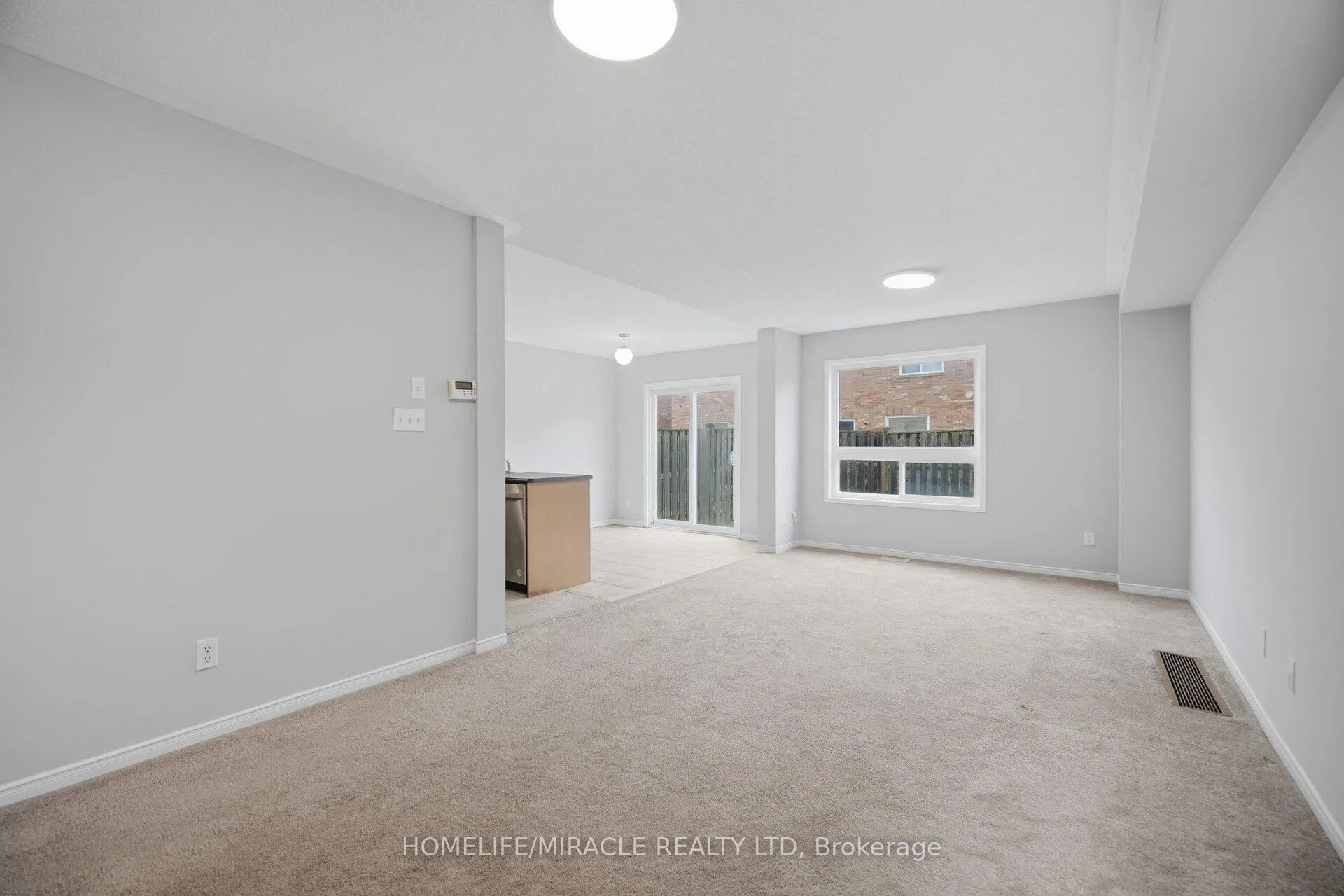 Photo 9 of 41 Hollingsworth Circle, Brampton, Fletcher's Meadow — HOMEH