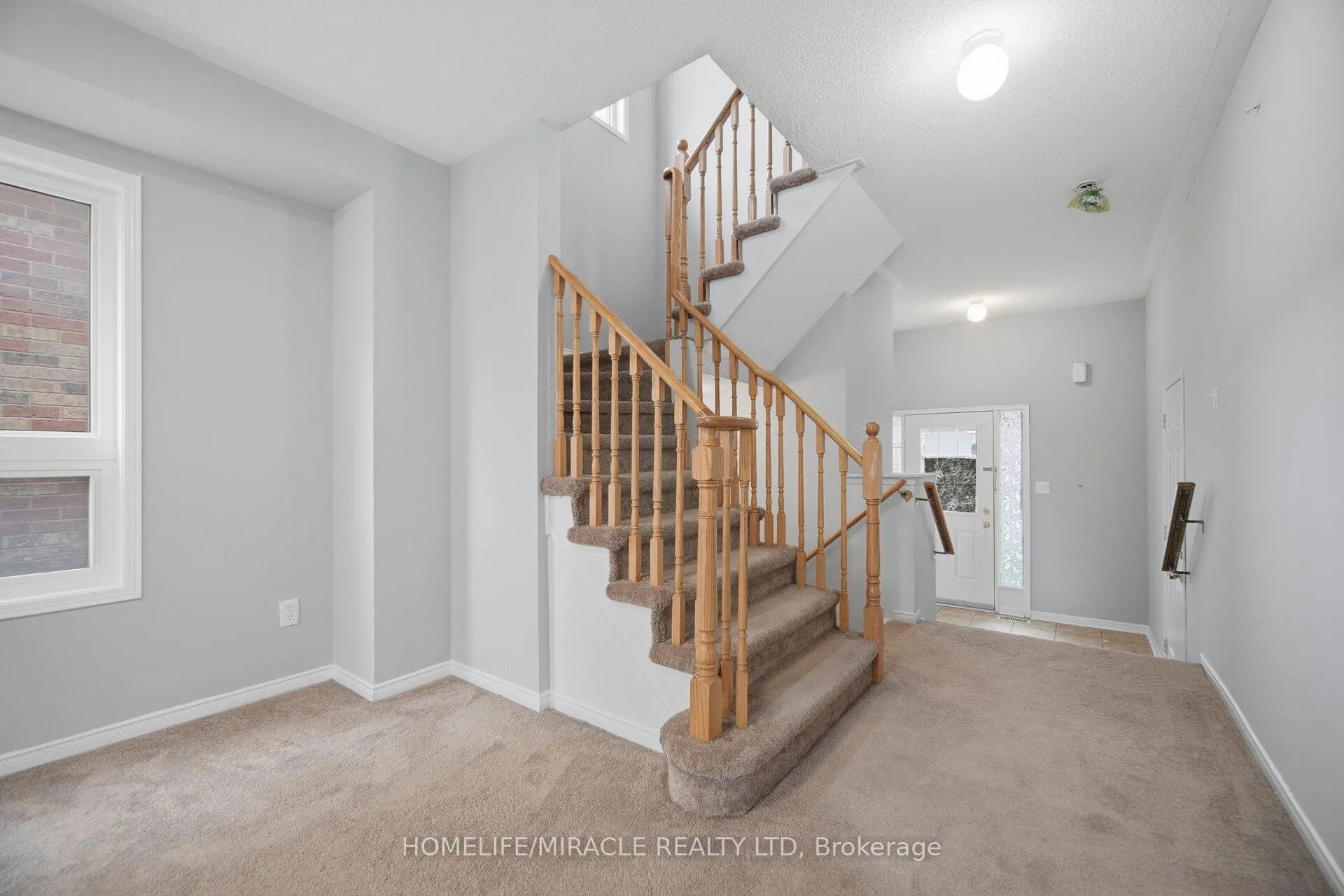 Photo 18 of 41 Hollingsworth Circle, Brampton, Fletcher's Meadow — HOMEH