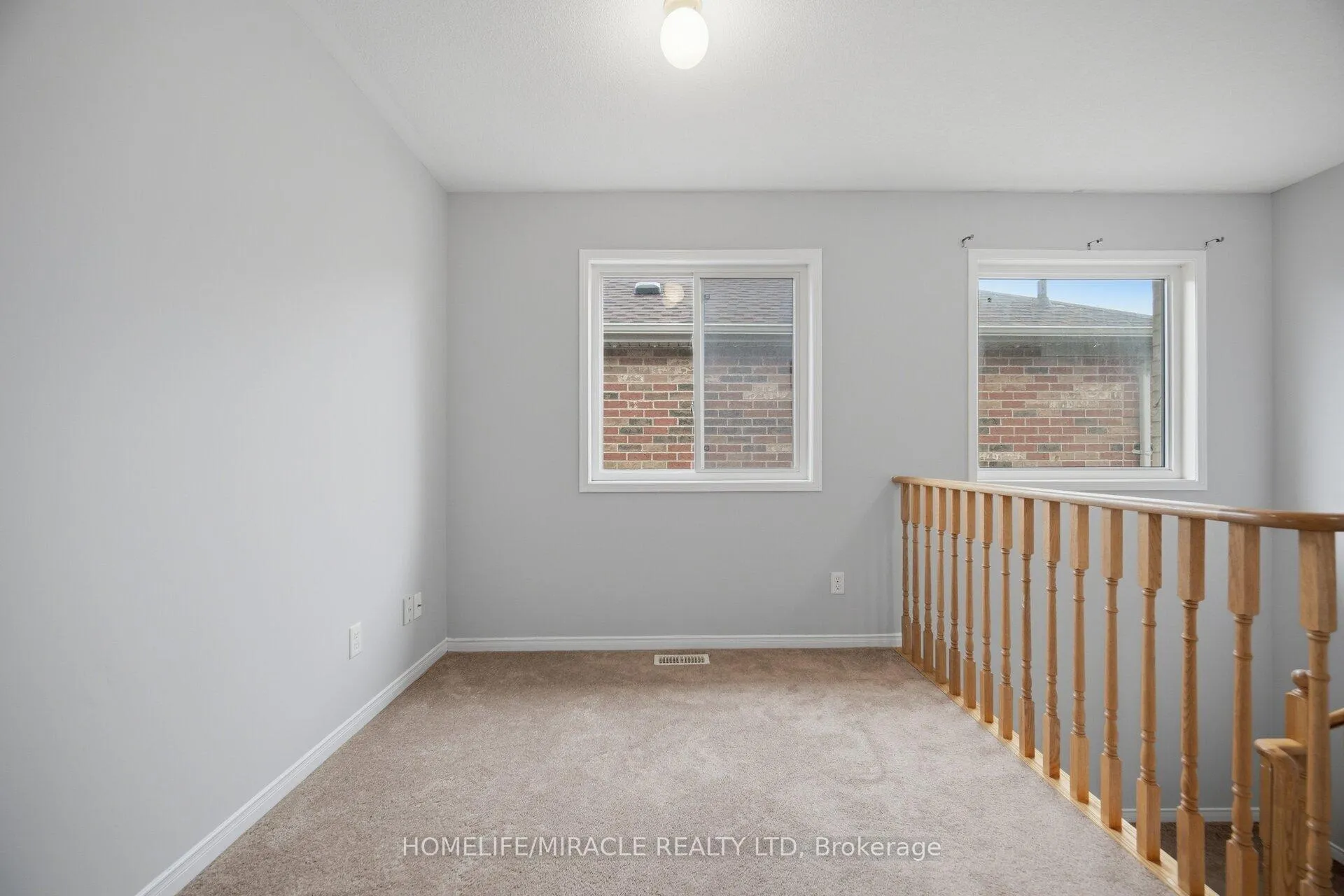 Photo 20 of 41 Hollingsworth Circle, Brampton, Fletcher's Meadow — HOMEH