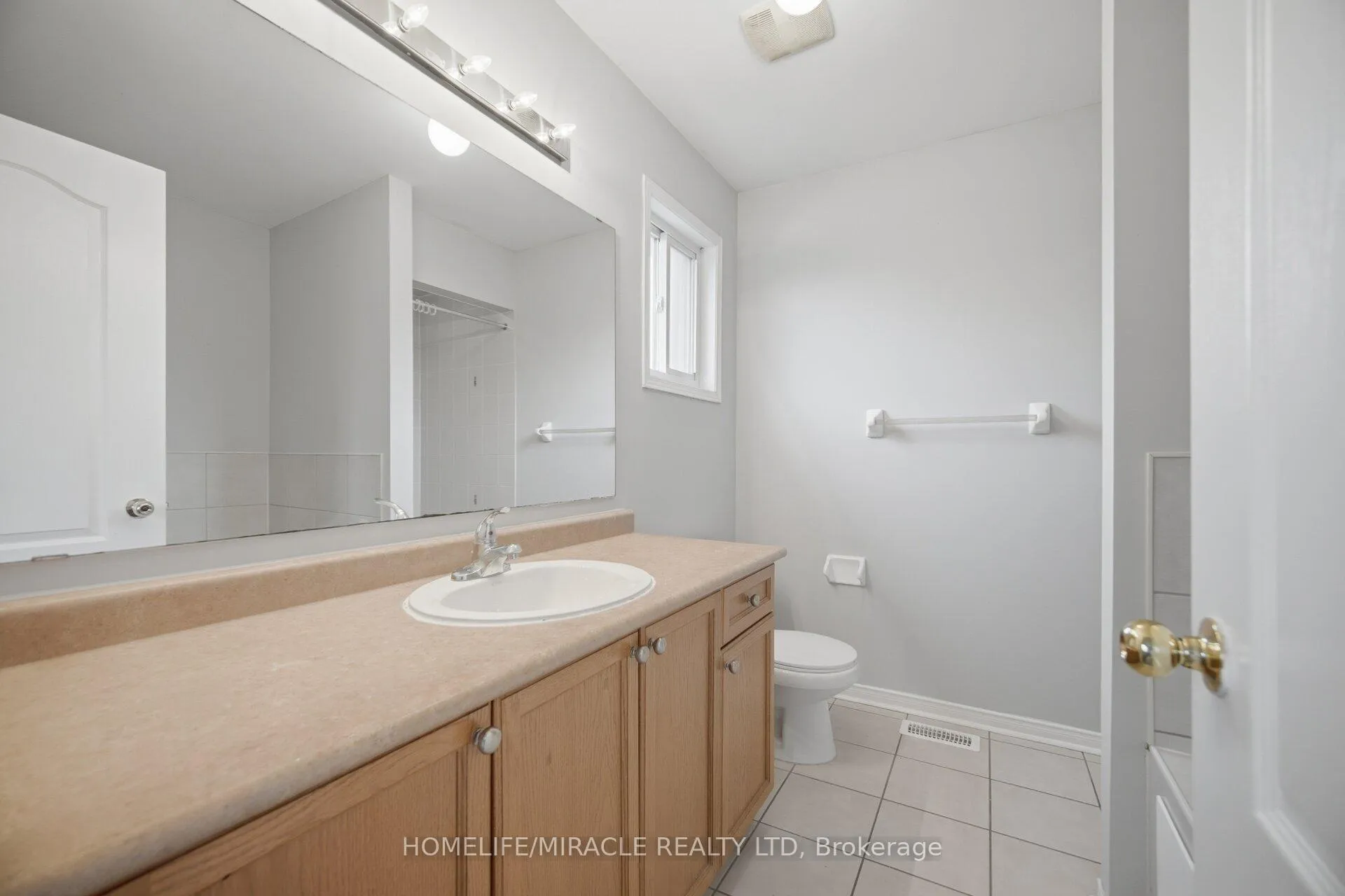 Photo 25 of 41 Hollingsworth Circle, Brampton, Fletcher's Meadow — HOMEH