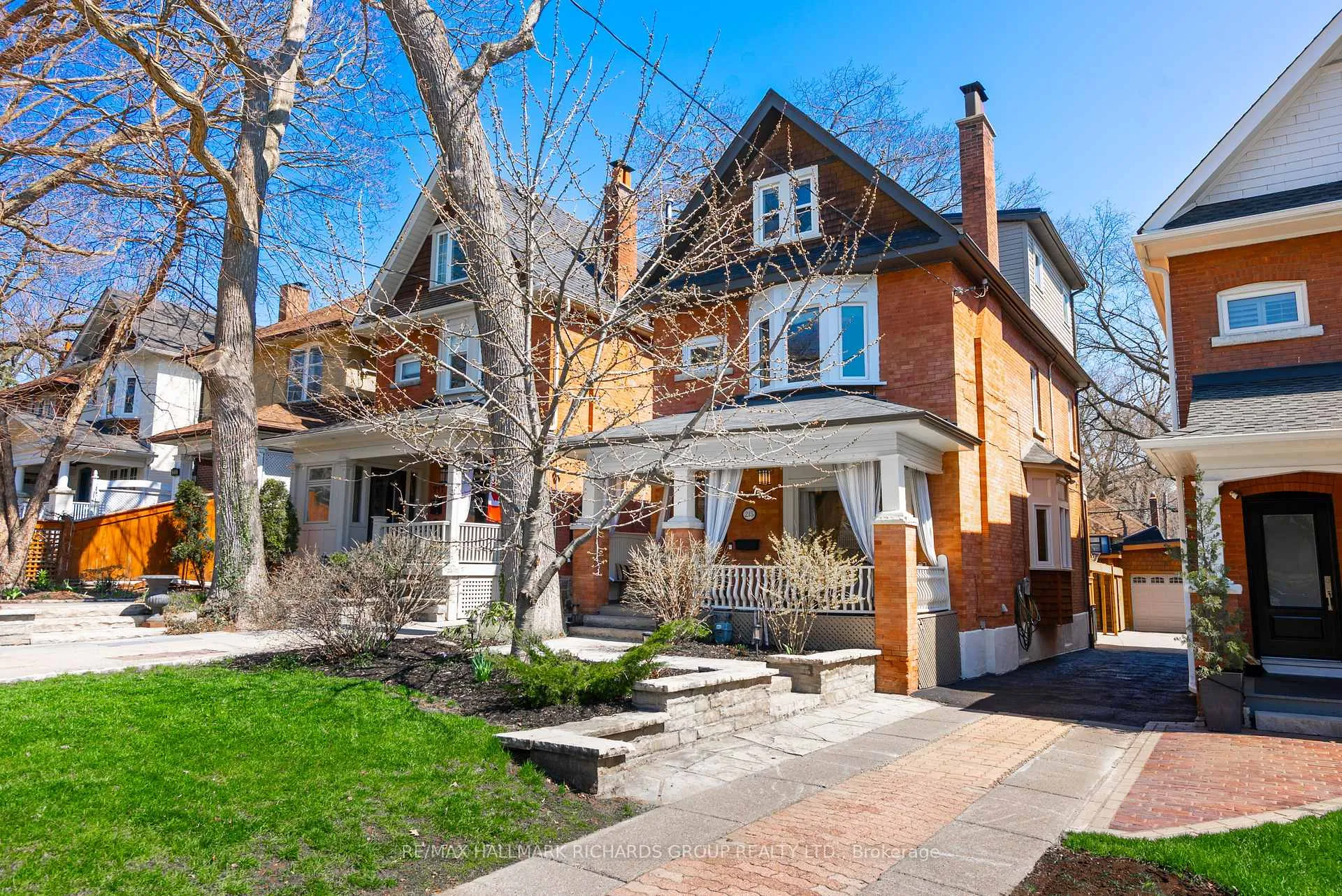 Photo 1 of 215 Wineva Avenue, Toronto, The Beaches — HOMEH