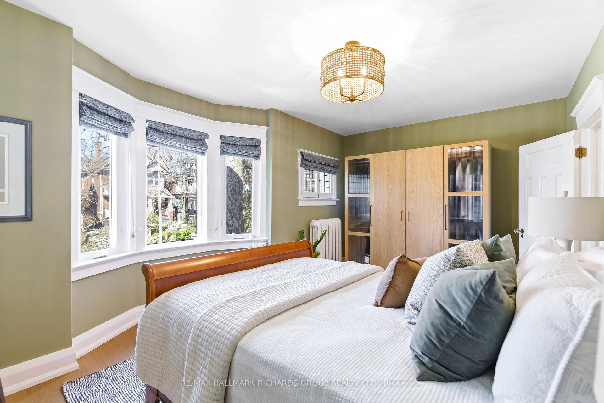 Photo 18 of 215 Wineva Avenue, Toronto, The Beaches — HOMEH