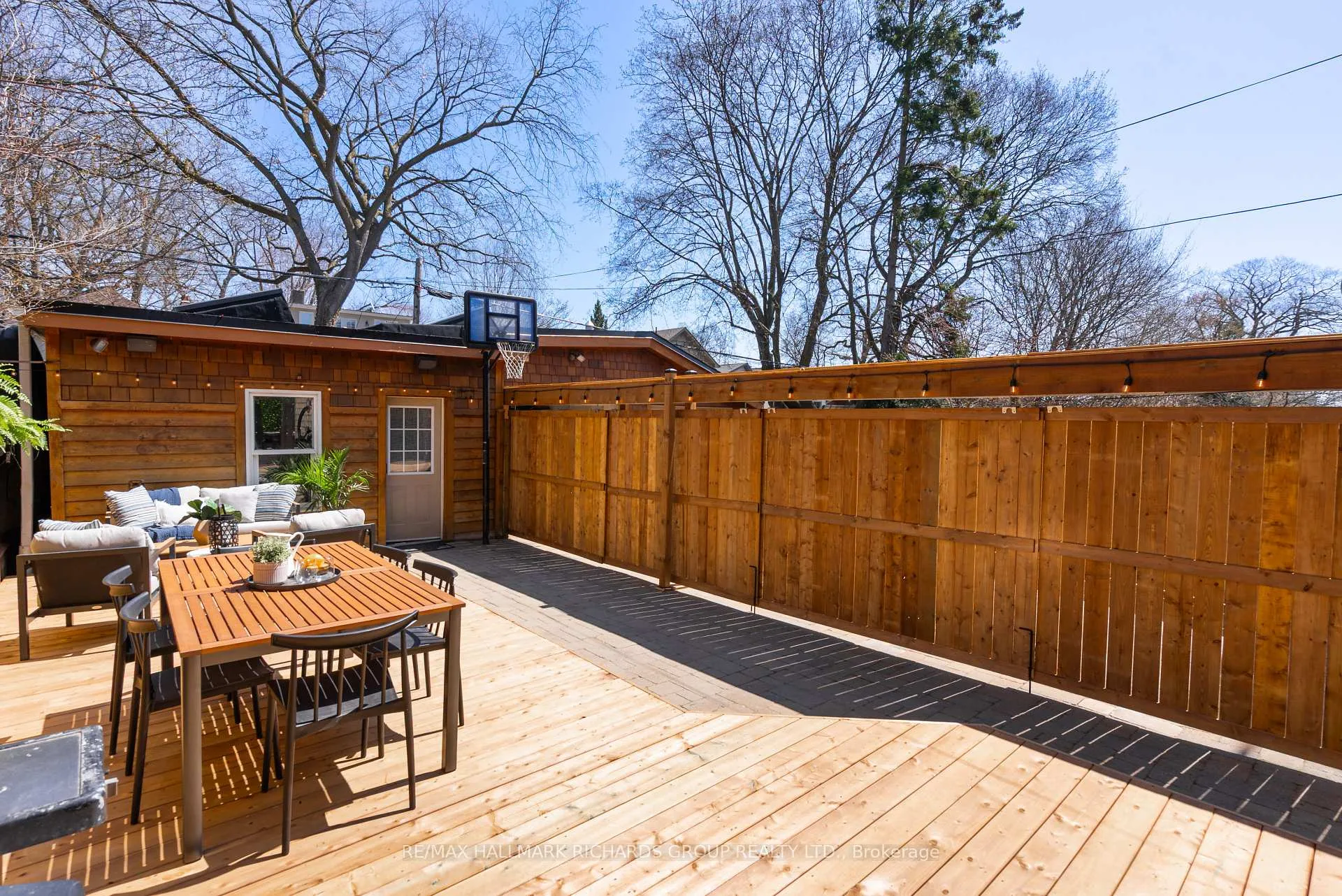 Photo 27 of 215 Wineva Avenue, Toronto, The Beaches — HOMEH