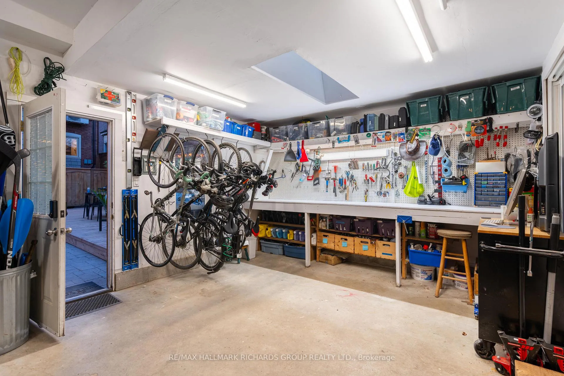 Photo 29 of 215 Wineva Avenue, Toronto, The Beaches — HOMEH