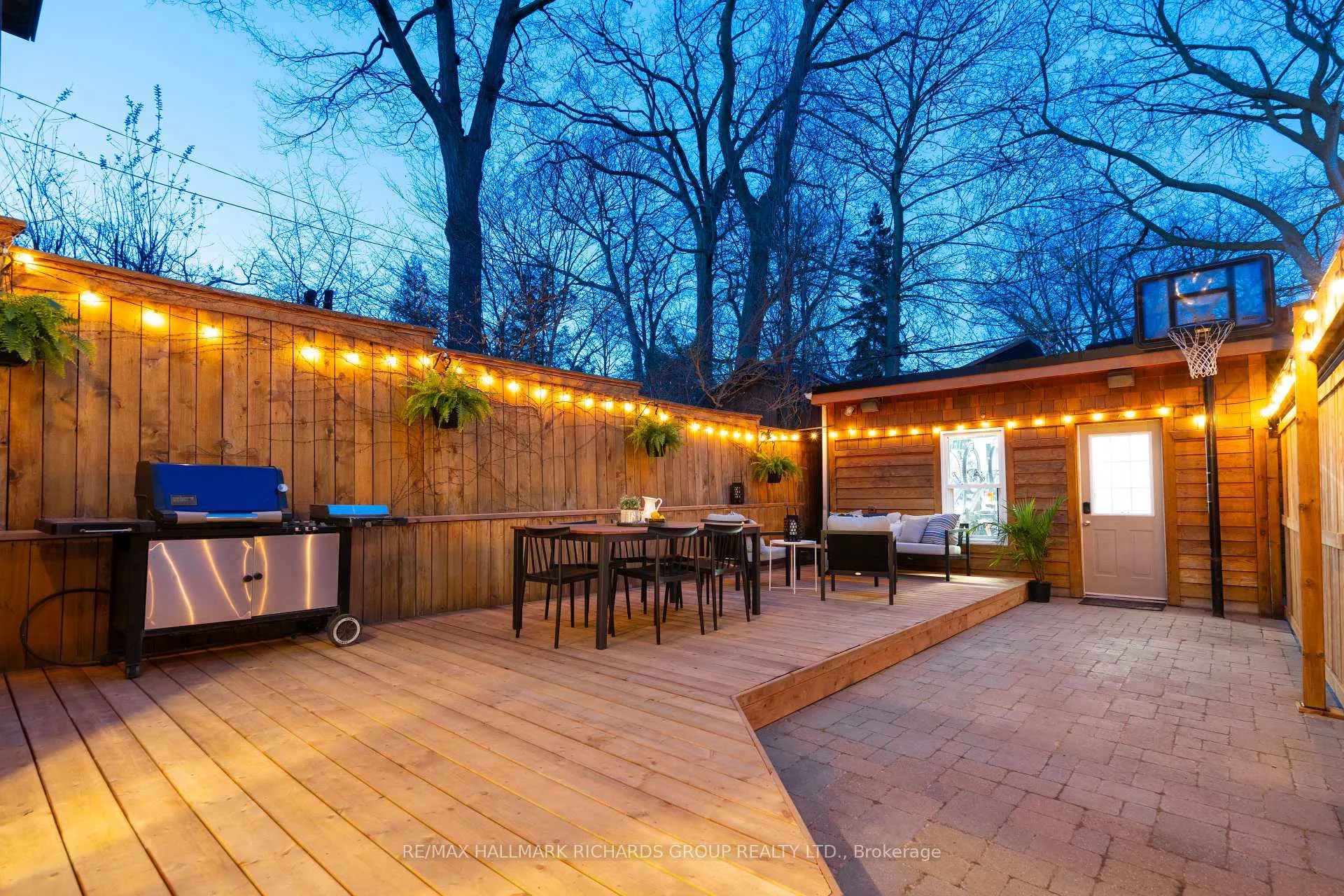 Photo 31 of 215 Wineva Avenue, Toronto, The Beaches — HOMEH