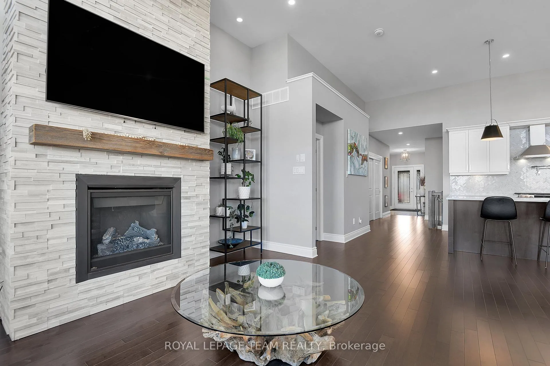 Photo 9 of 26 Salamander Way, Ottawa, Blossom Park/Kemp Park/Findlay Creek — HOMEH