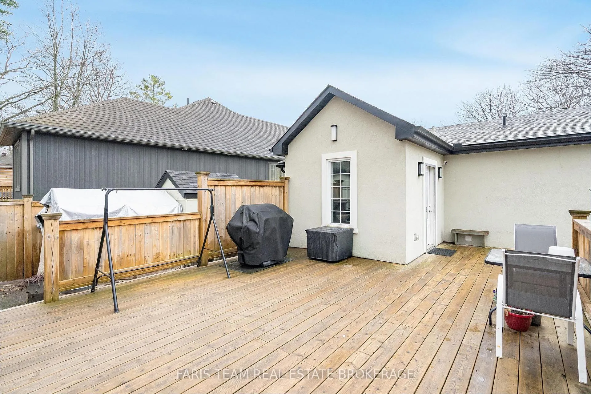 Photo 15 of 33 Frank Street, Wasaga Beach — HOMEH