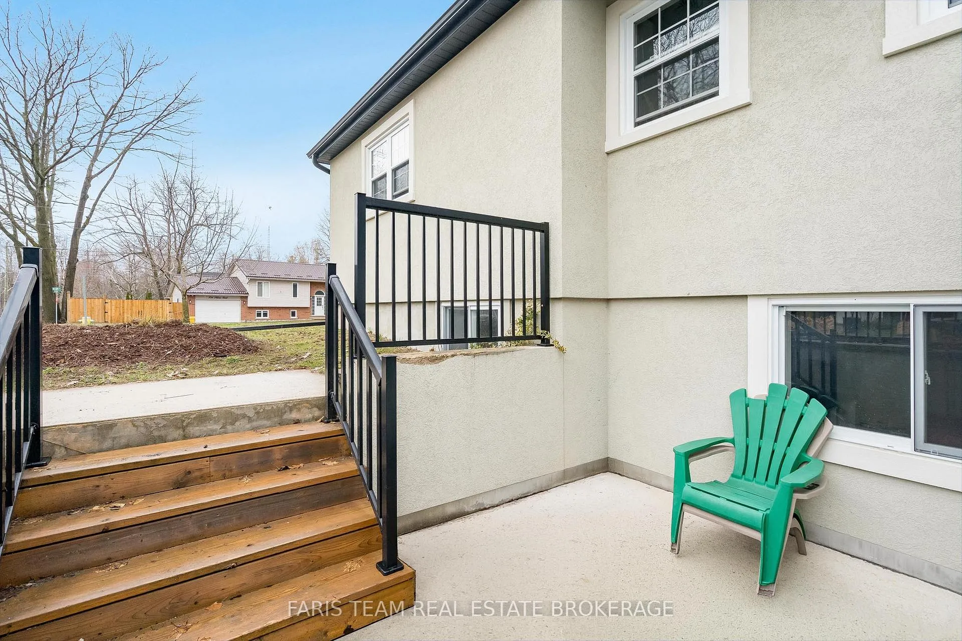 Photo 17 of 33 Frank Street, Wasaga Beach — HOMEH
