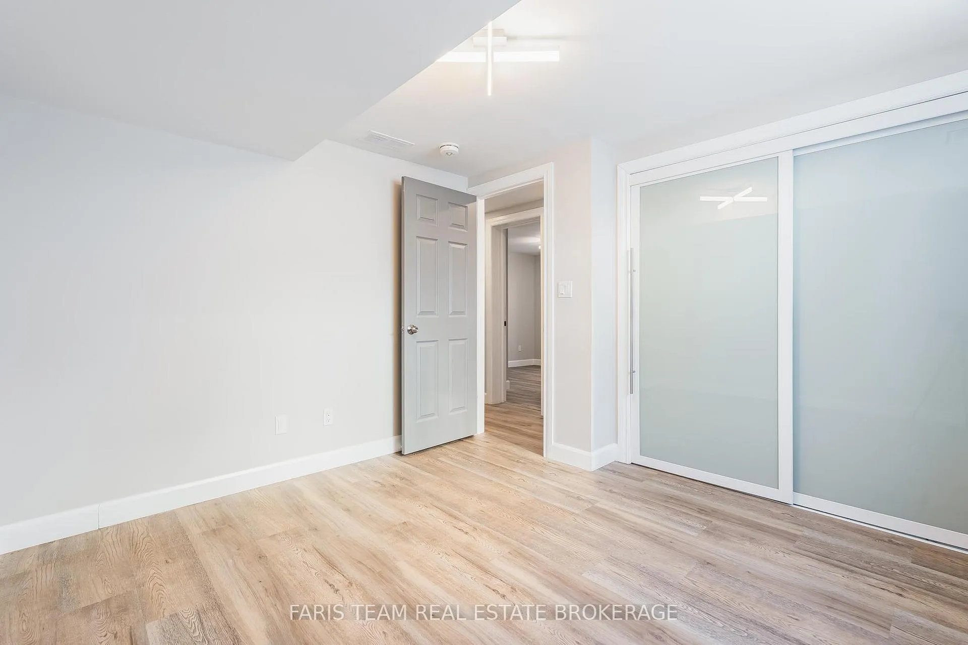 Photo 29 of 33 Frank Street, Wasaga Beach — HOMEH