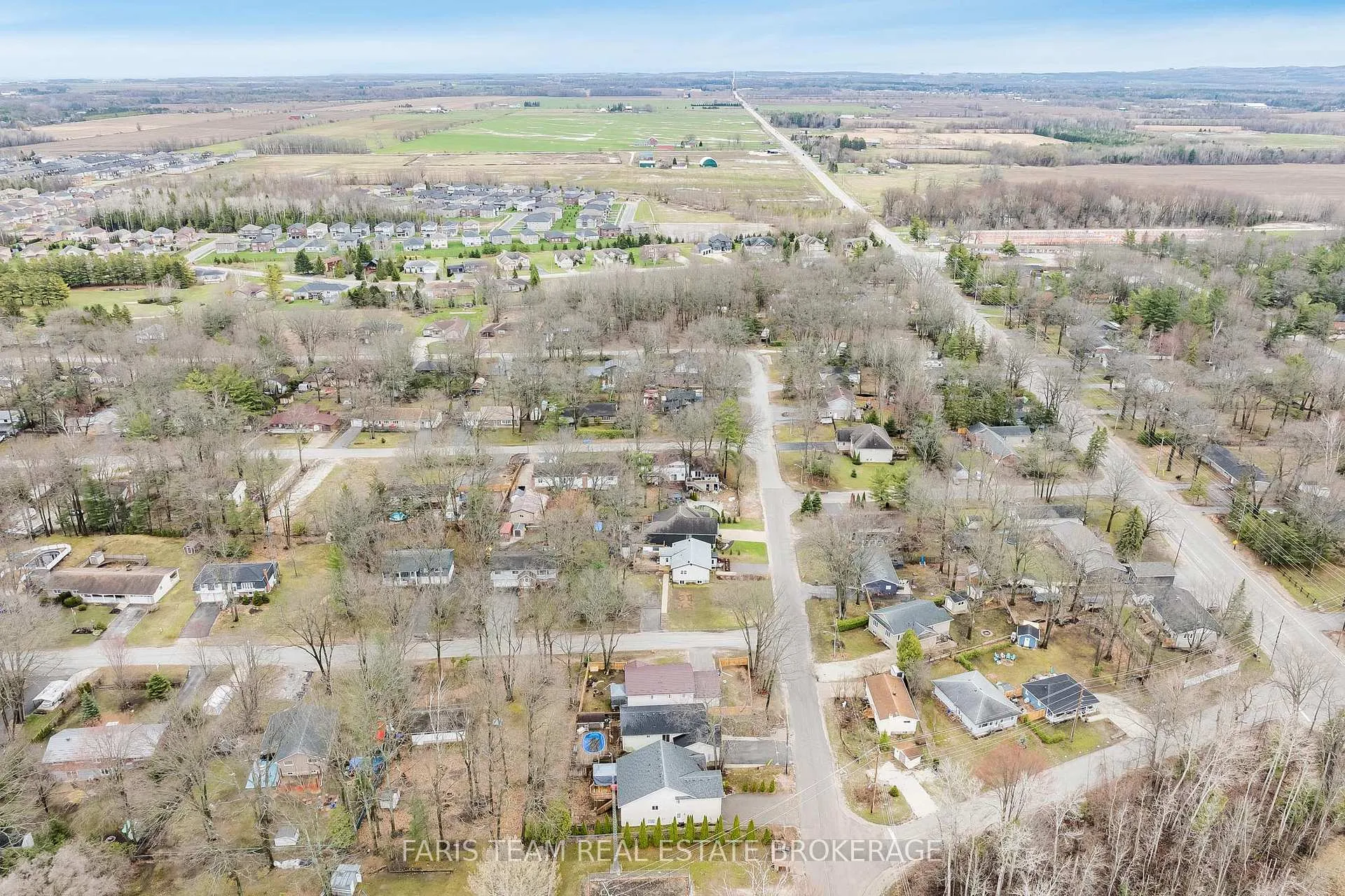 Photo 40 of 33 Frank Street, Wasaga Beach — HOMEH