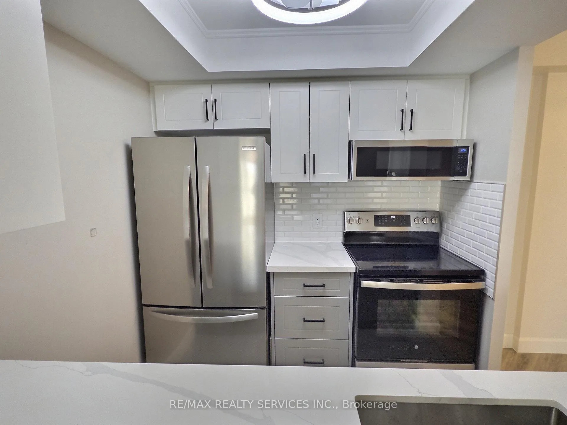 Photo 4 of Unit 321, 8351 Mclaughlin Road S, Brampton, Brampton South — HOMEH