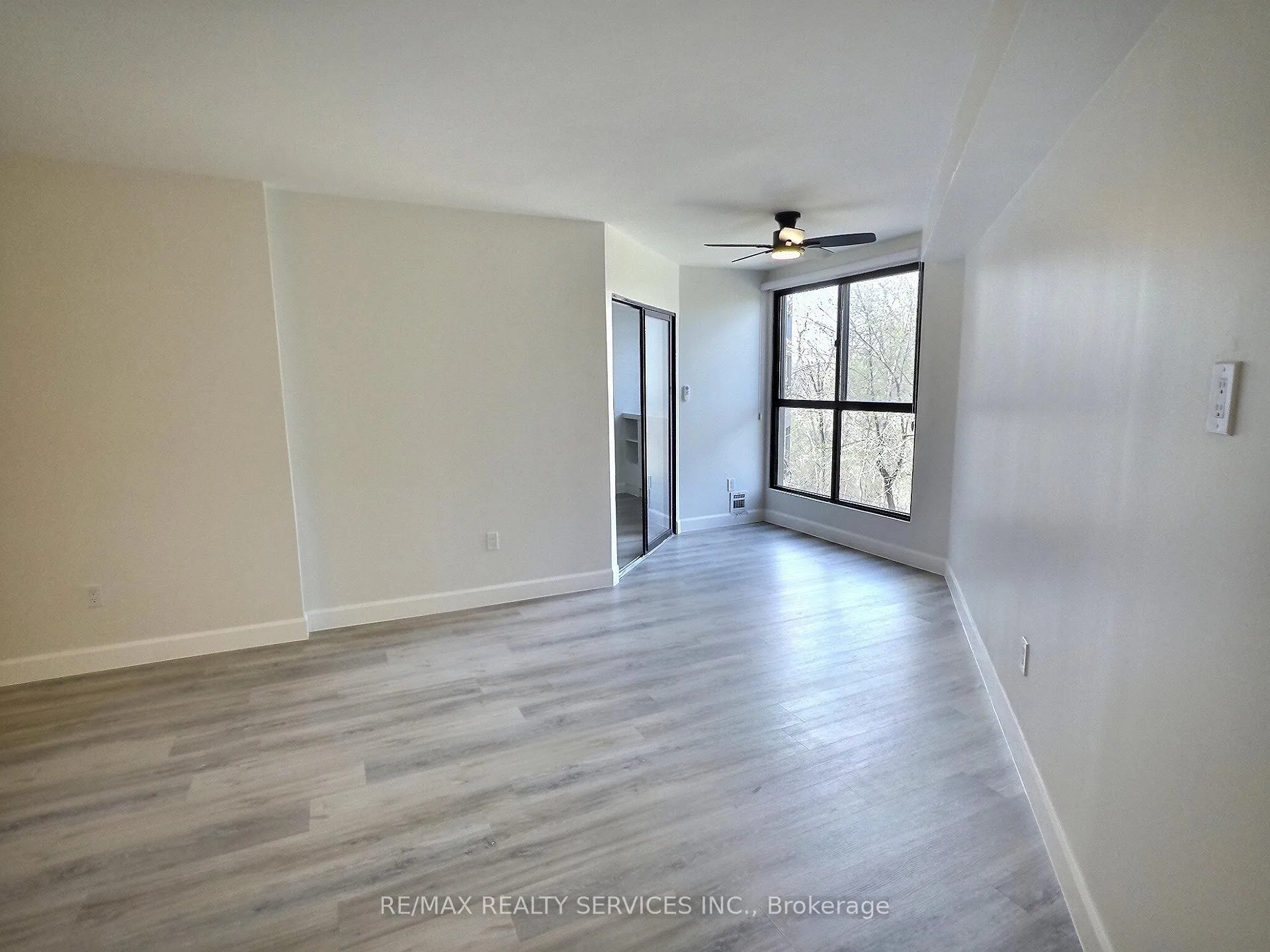 Photo 7 of Unit 321, 8351 Mclaughlin Road S, Brampton, Brampton South — HOMEH