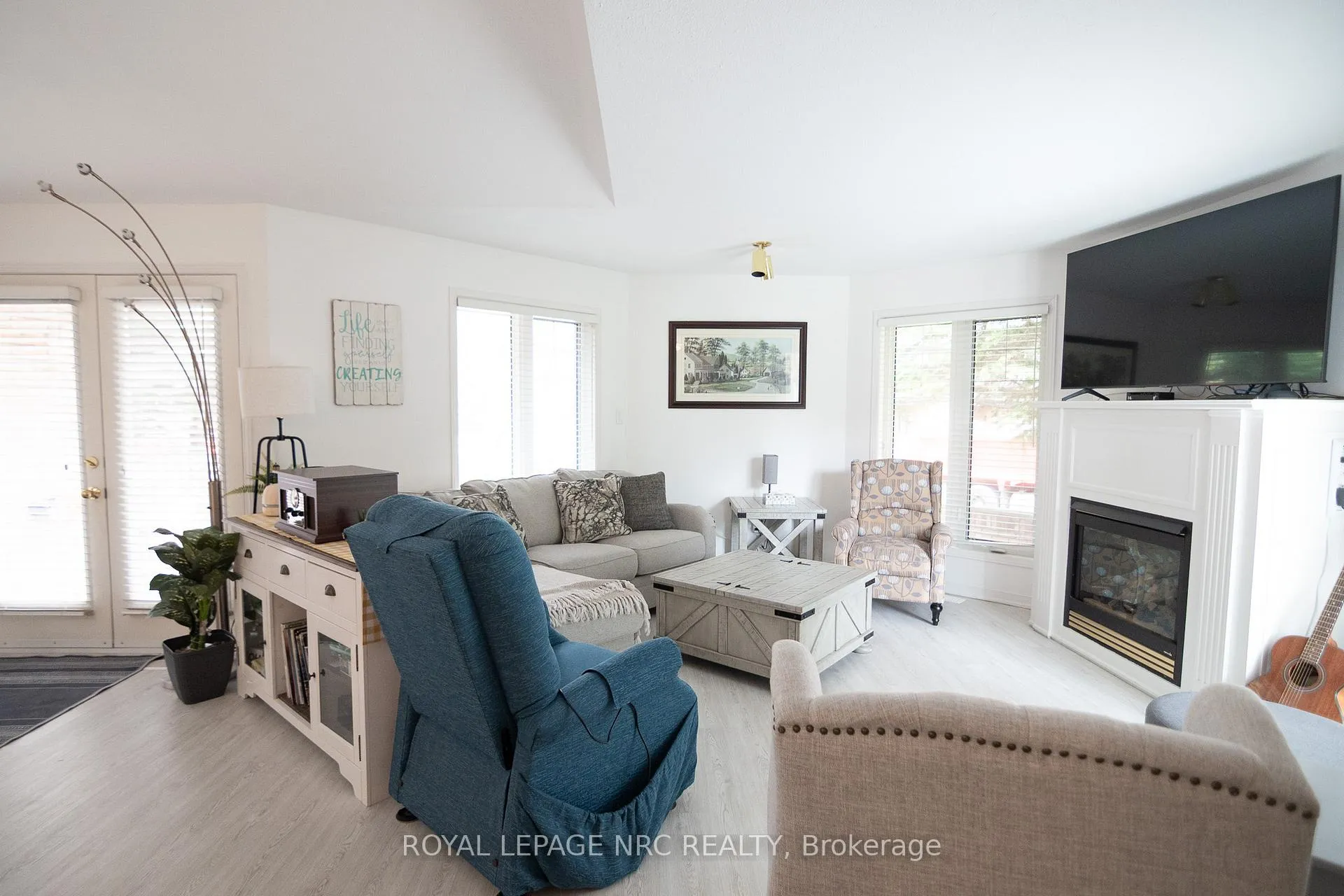 Photo 8 of Unit 10, 3797 Orlando Drive, Niagara Falls, Church's Lane — HOMEH