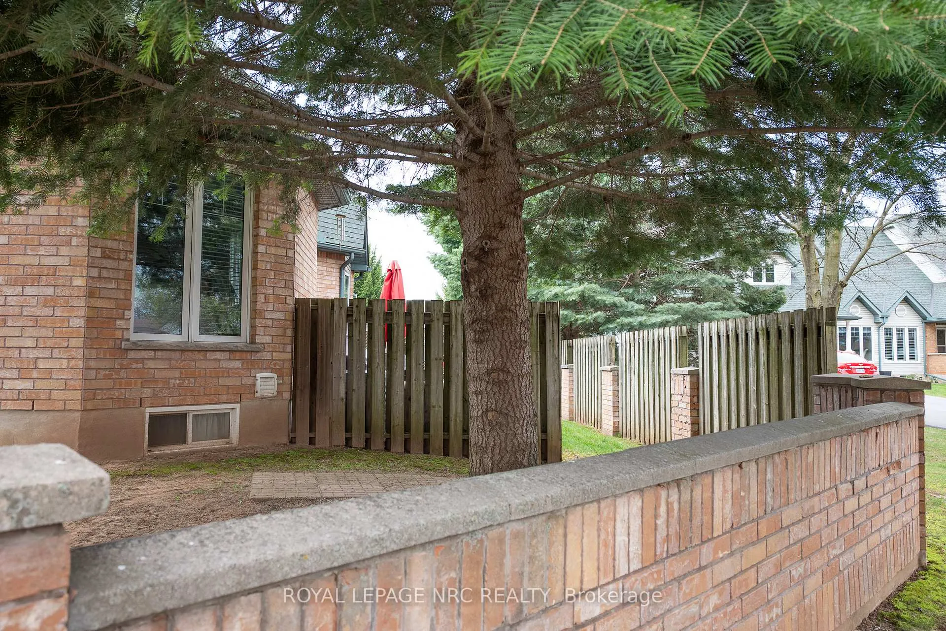 Photo 24 of Unit 10, 3797 Orlando Drive, Niagara Falls, Church's Lane — HOMEH