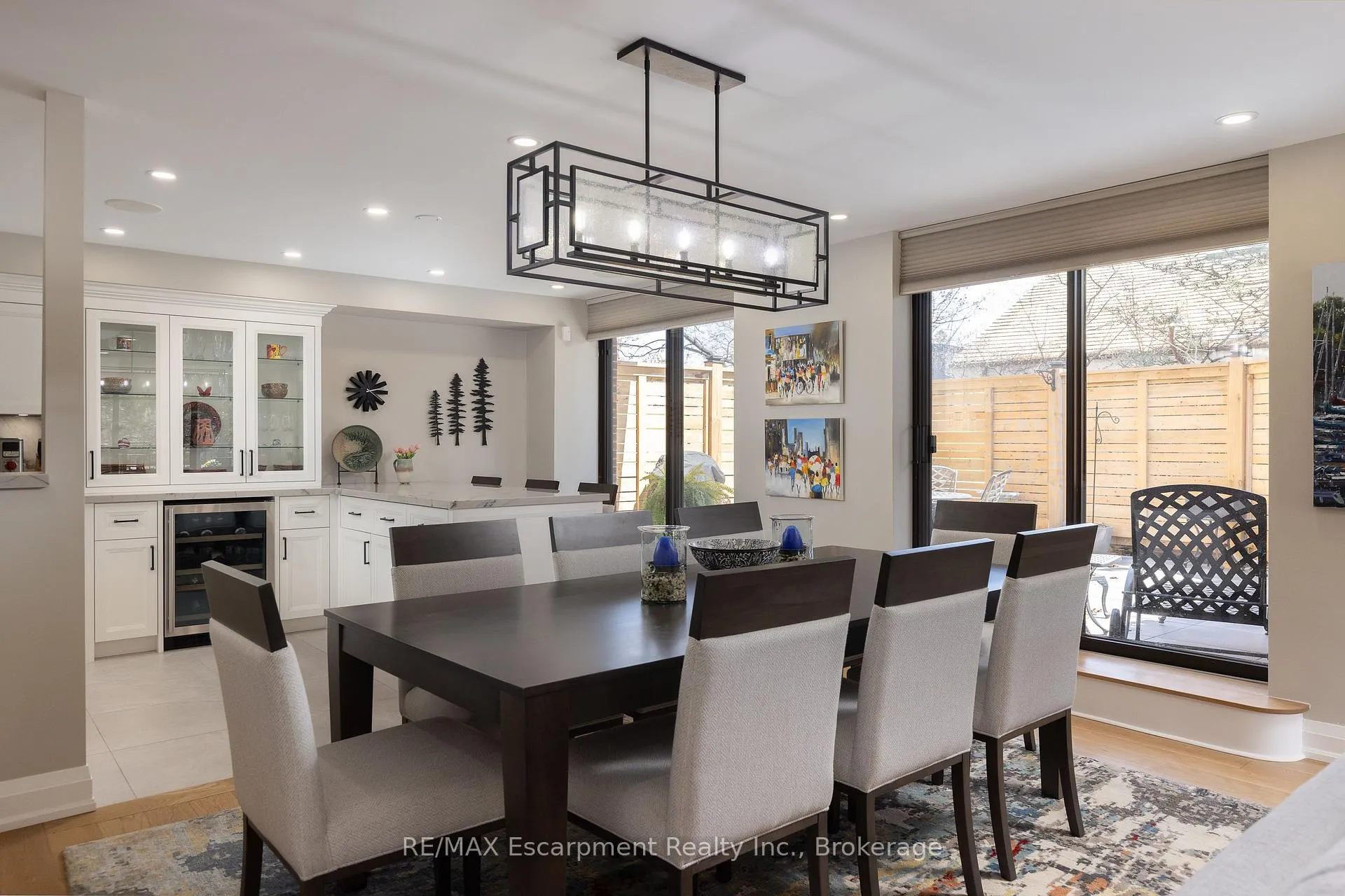 Photo 11 of Unit 303, 100 Lakeshore Road E, Oakville, Old Oakville — HOMEH