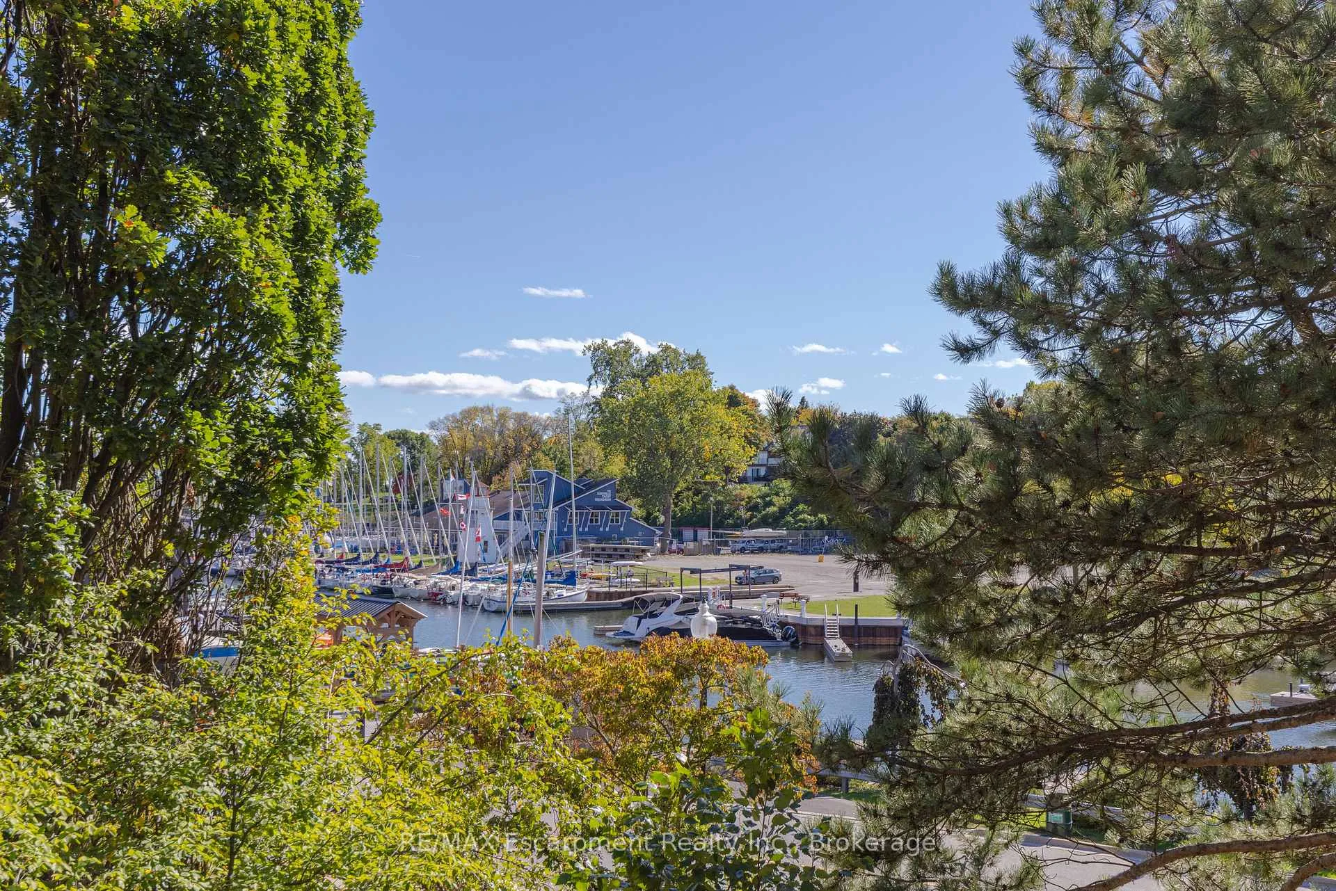Photo 20 of Unit 303, 100 Lakeshore Road E, Oakville, Old Oakville — HOMEH