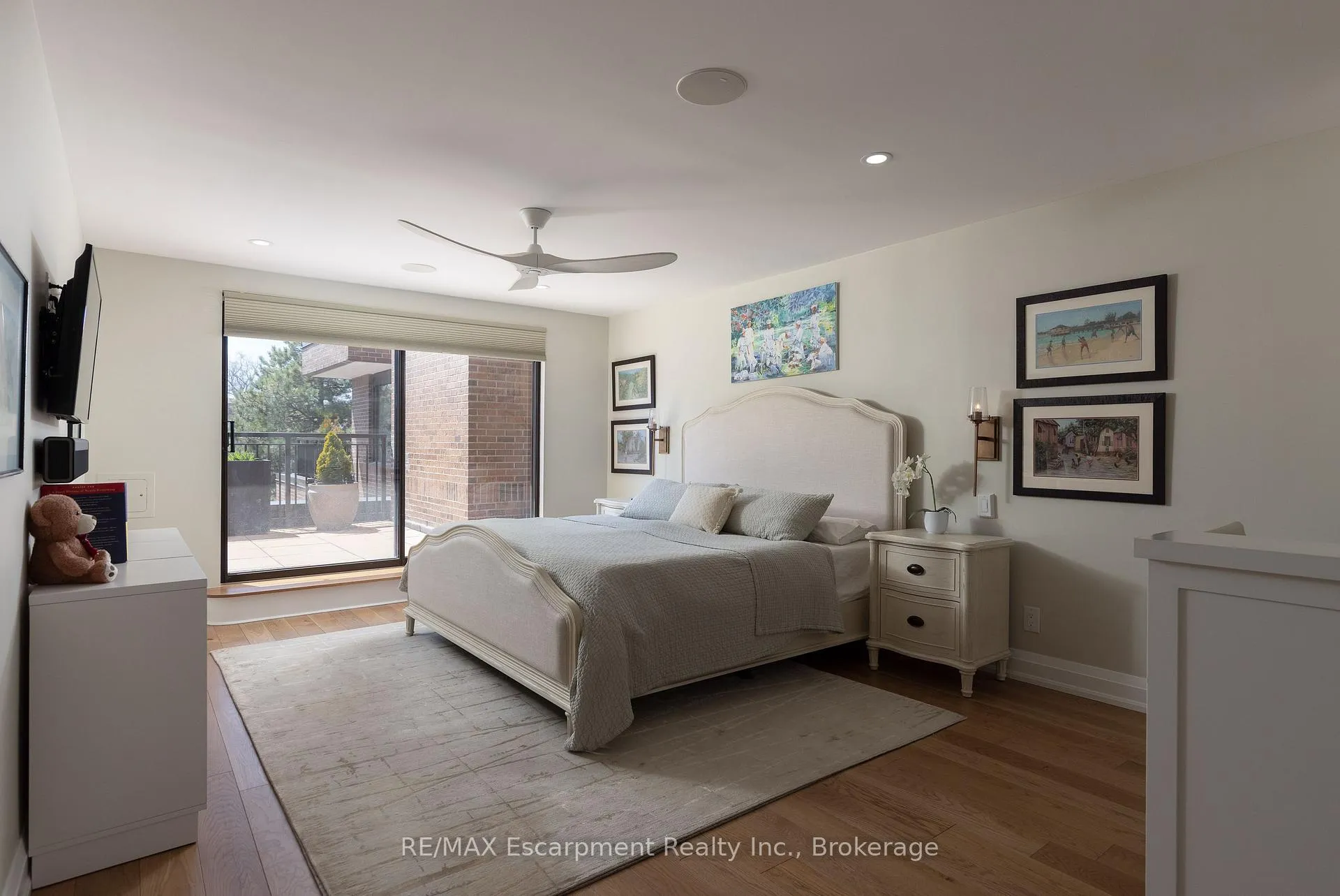 Photo 21 of Unit 303, 100 Lakeshore Road E, Oakville, Old Oakville — HOMEH