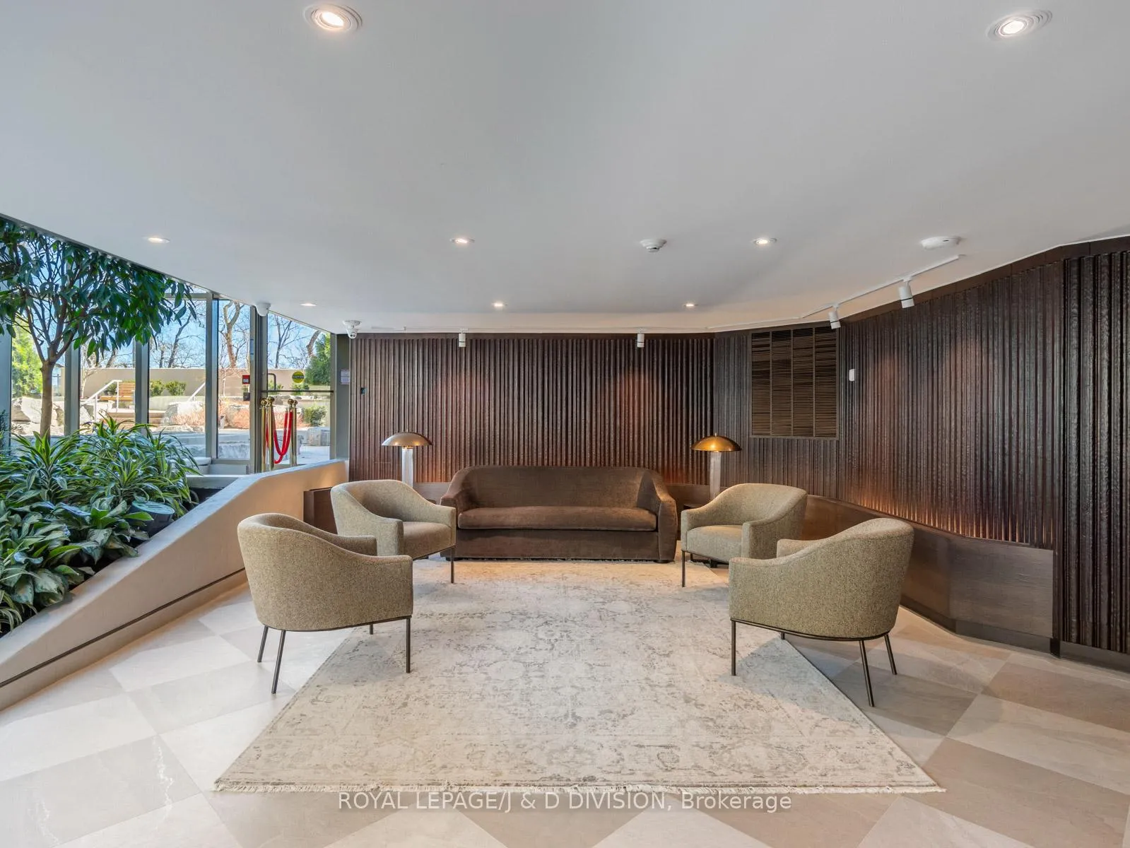 Photo 2 of Unit 804, 63 St Clair Avenue W, Toronto, Yonge-St. Clair — HOMEH