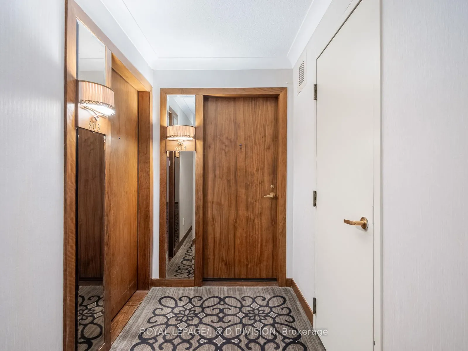 Photo 3 of Unit 804, 63 St Clair Avenue W, Toronto, Yonge-St. Clair — HOMEH