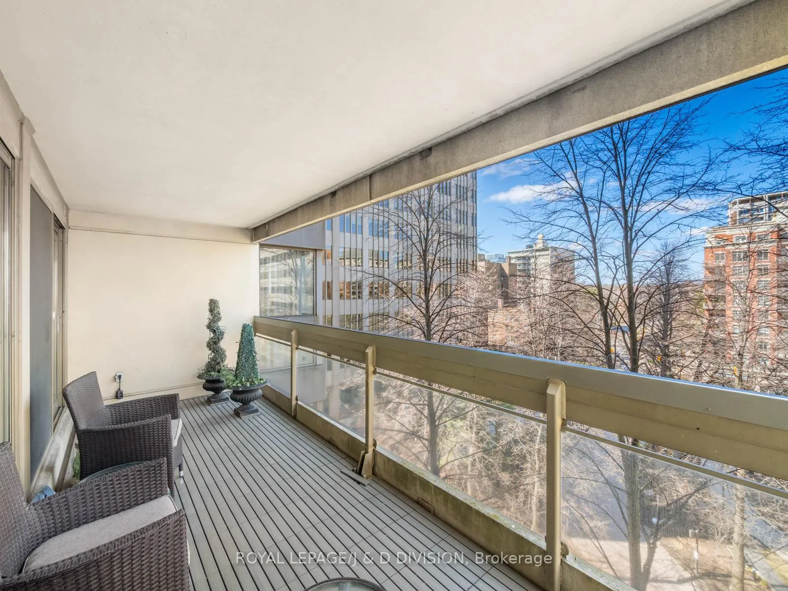 Photo 5 of Unit 804, 63 St Clair Avenue W, Toronto, Yonge-St. Clair — HOMEH
