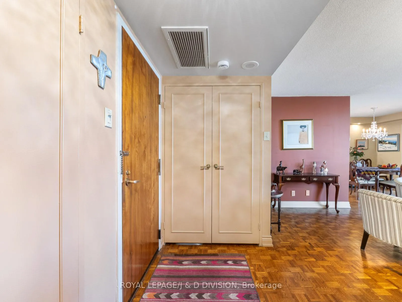 Photo 8 of Unit 804, 63 St Clair Avenue W, Toronto, Yonge-St. Clair — HOMEH