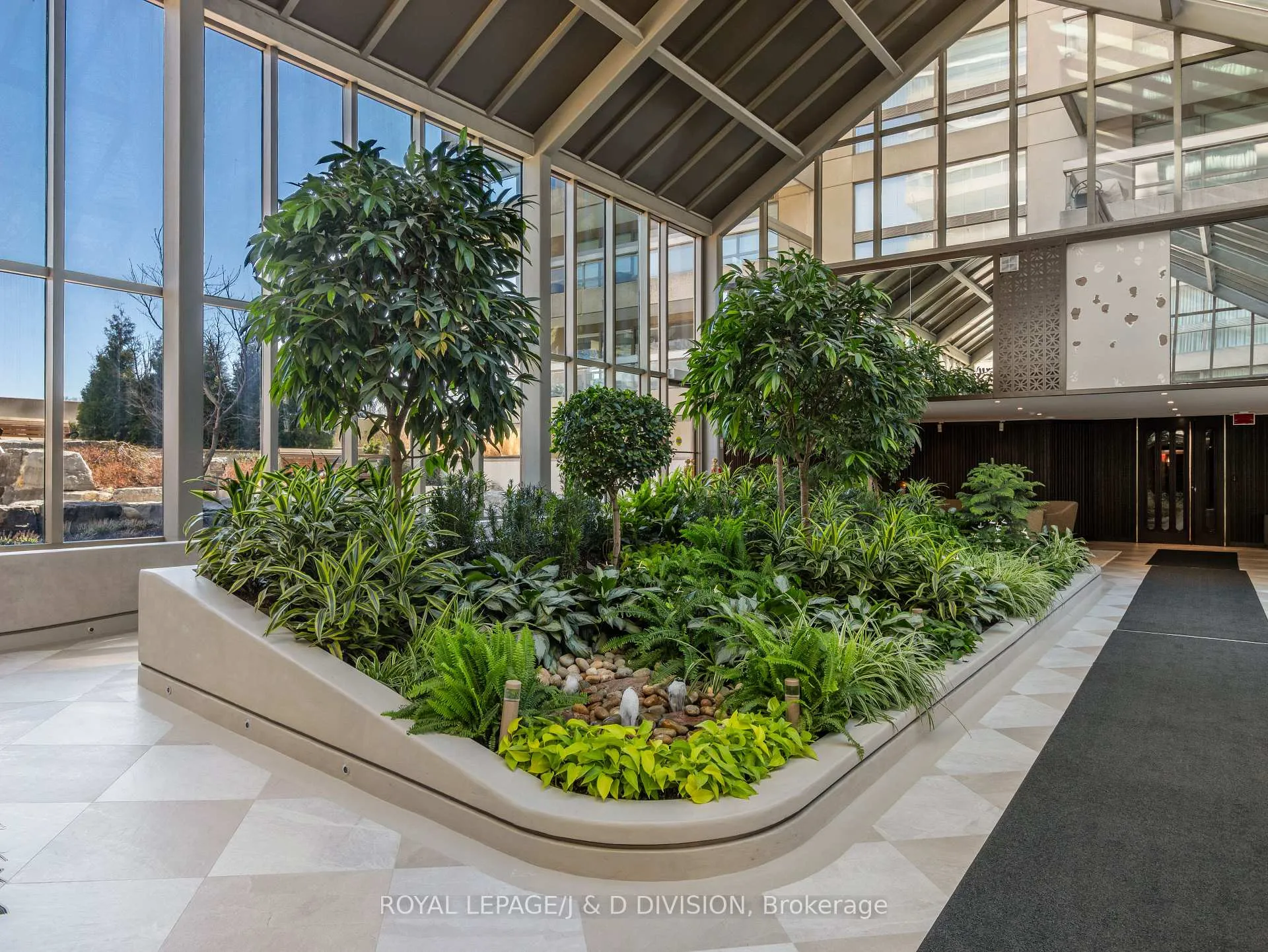 Photo 24 of Unit 804, 63 St Clair Avenue W, Toronto, Yonge-St. Clair — HOMEH