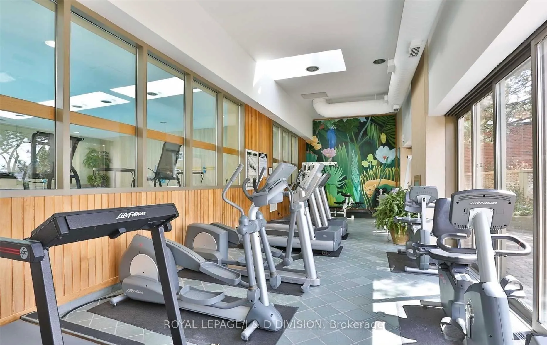 Photo 27 of Unit 804, 63 St Clair Avenue W, Toronto, Yonge-St. Clair — HOMEH