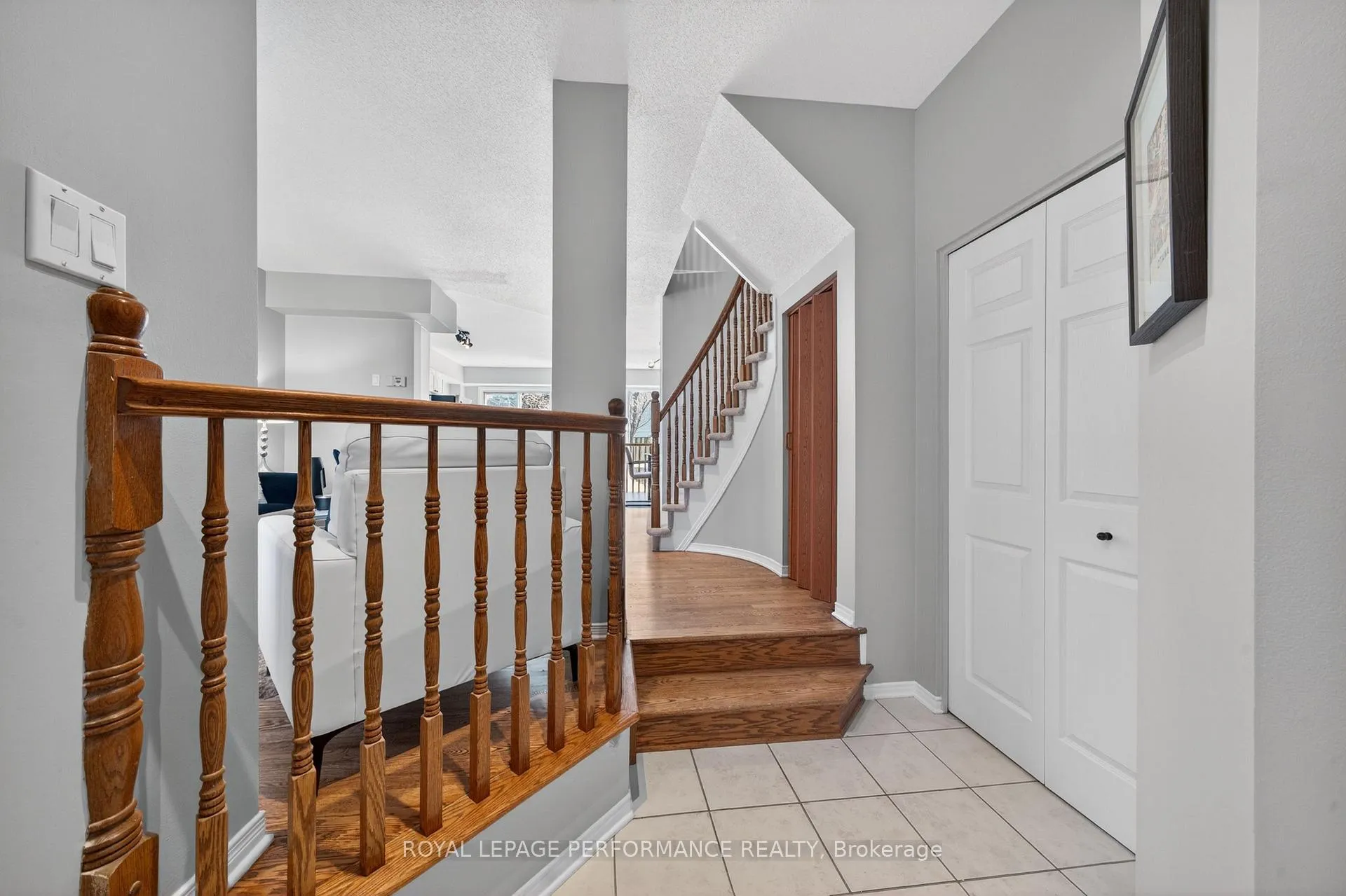 Photo 3 of 3835 Crowsnest Avenue, Ottawa, Quinterra — HOMEH