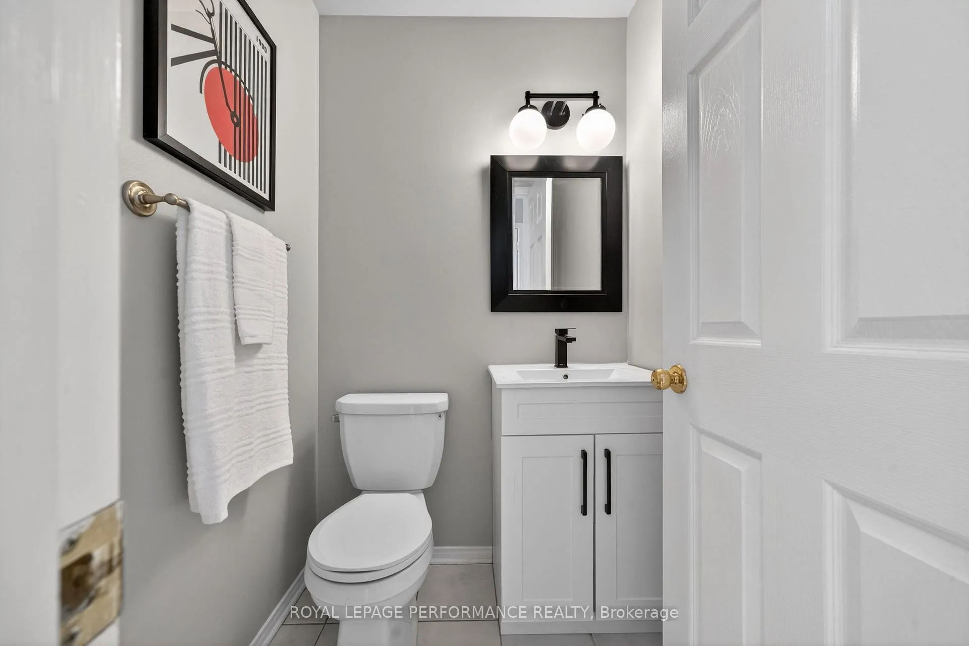 Photo 5 of 3835 Crowsnest Avenue, Ottawa, Quinterra — HOMEH