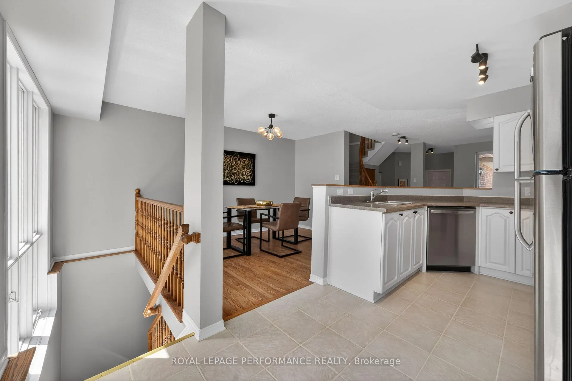 Photo 18 of 3835 Crowsnest Avenue, Ottawa, Quinterra — HOMEH