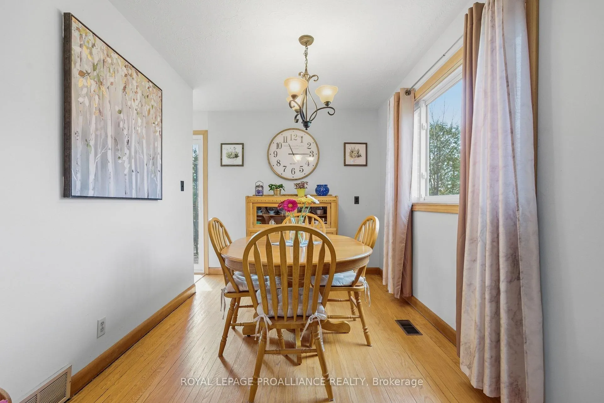 Photo 8 of 131 Lock Road, Quinte West, Murray Ward — HOMEH
